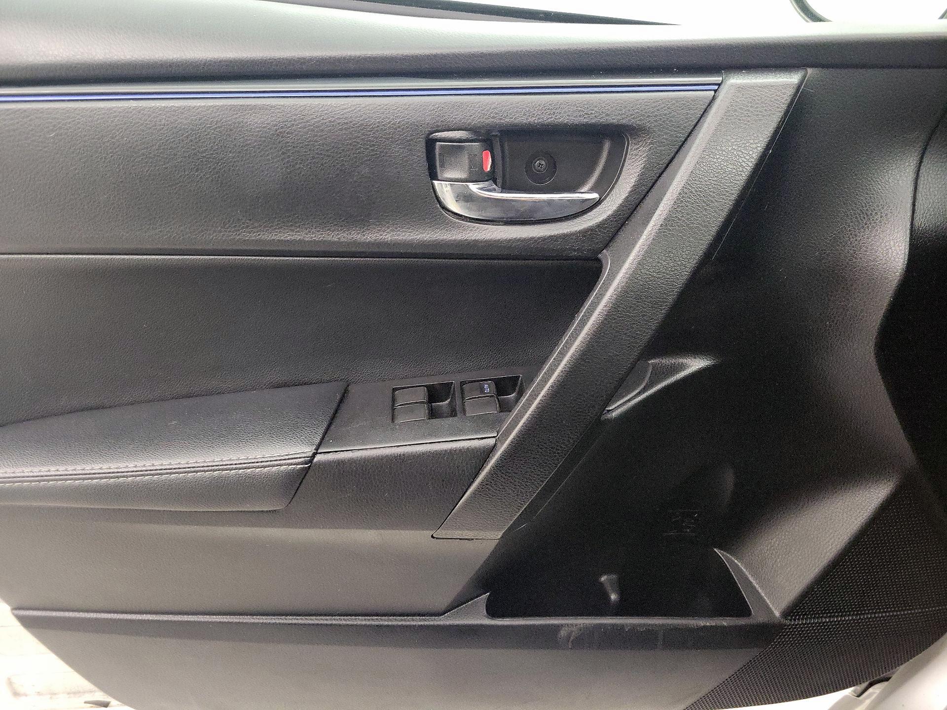 Thumbnail: 2019 Toyota Corolla - 12