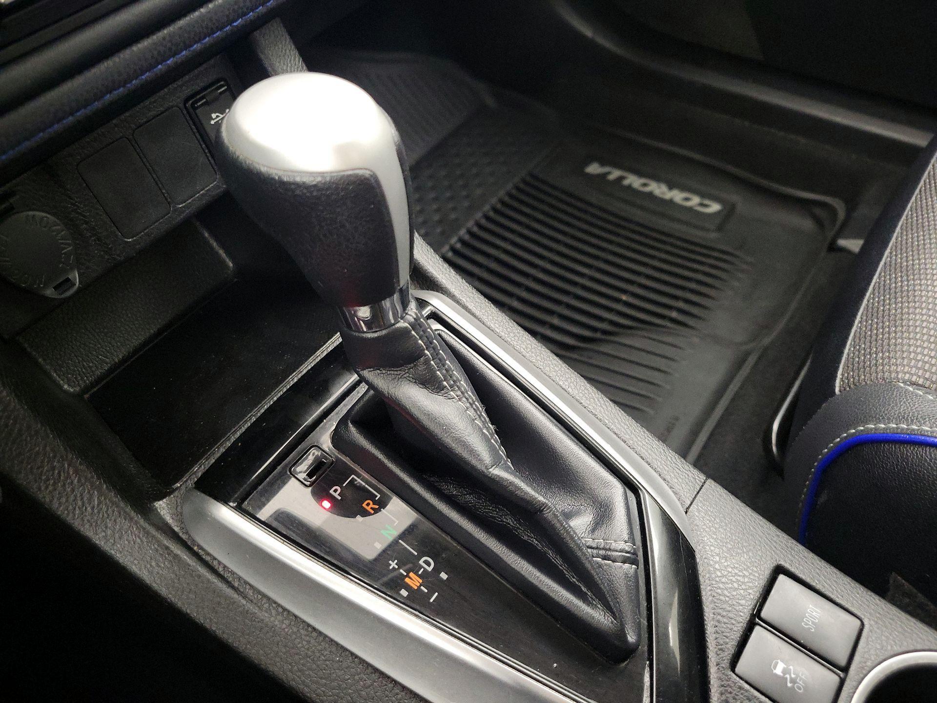 Thumbnail: 2019 Toyota Corolla - 17