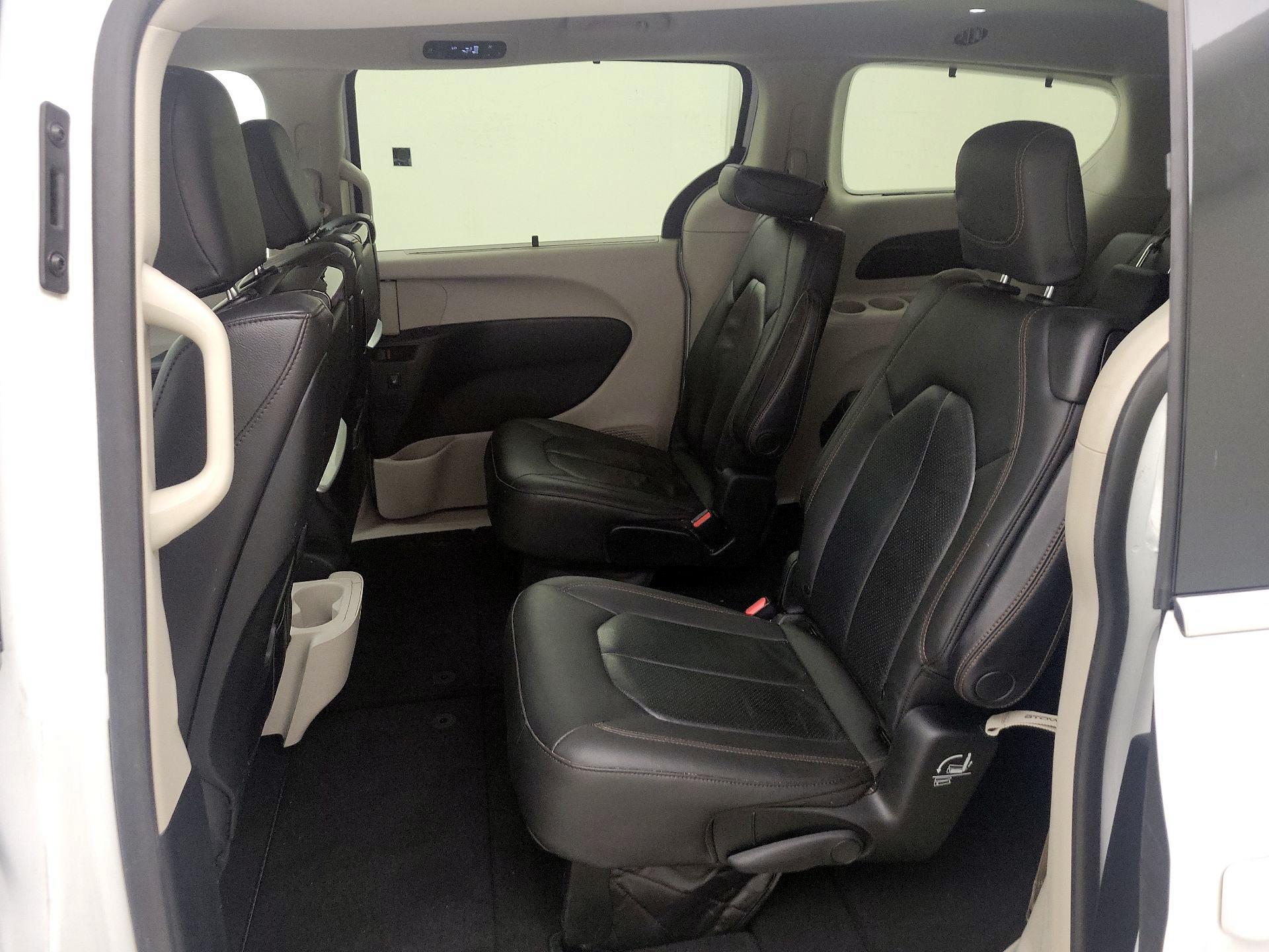 Thumbnail: 2020 Chrysler Pacifica - 20