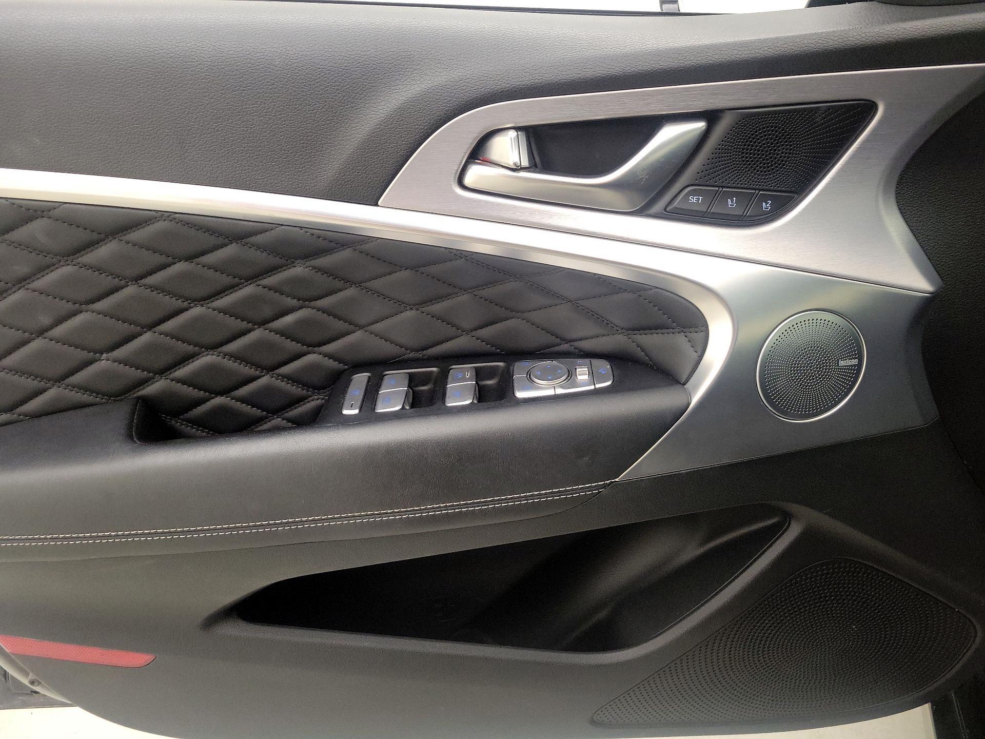 Thumbnail: 2019 Genesis G70 - 12