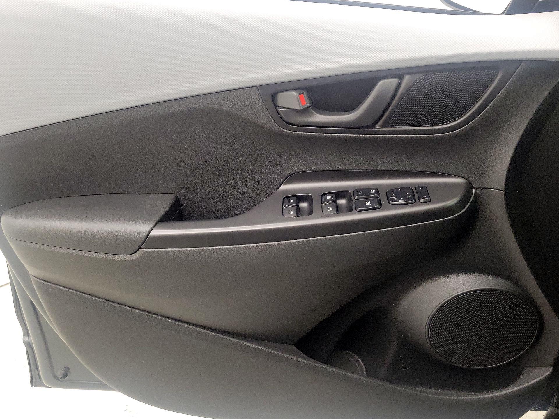 Thumbnail: 2021 Hyundai Kona - 12