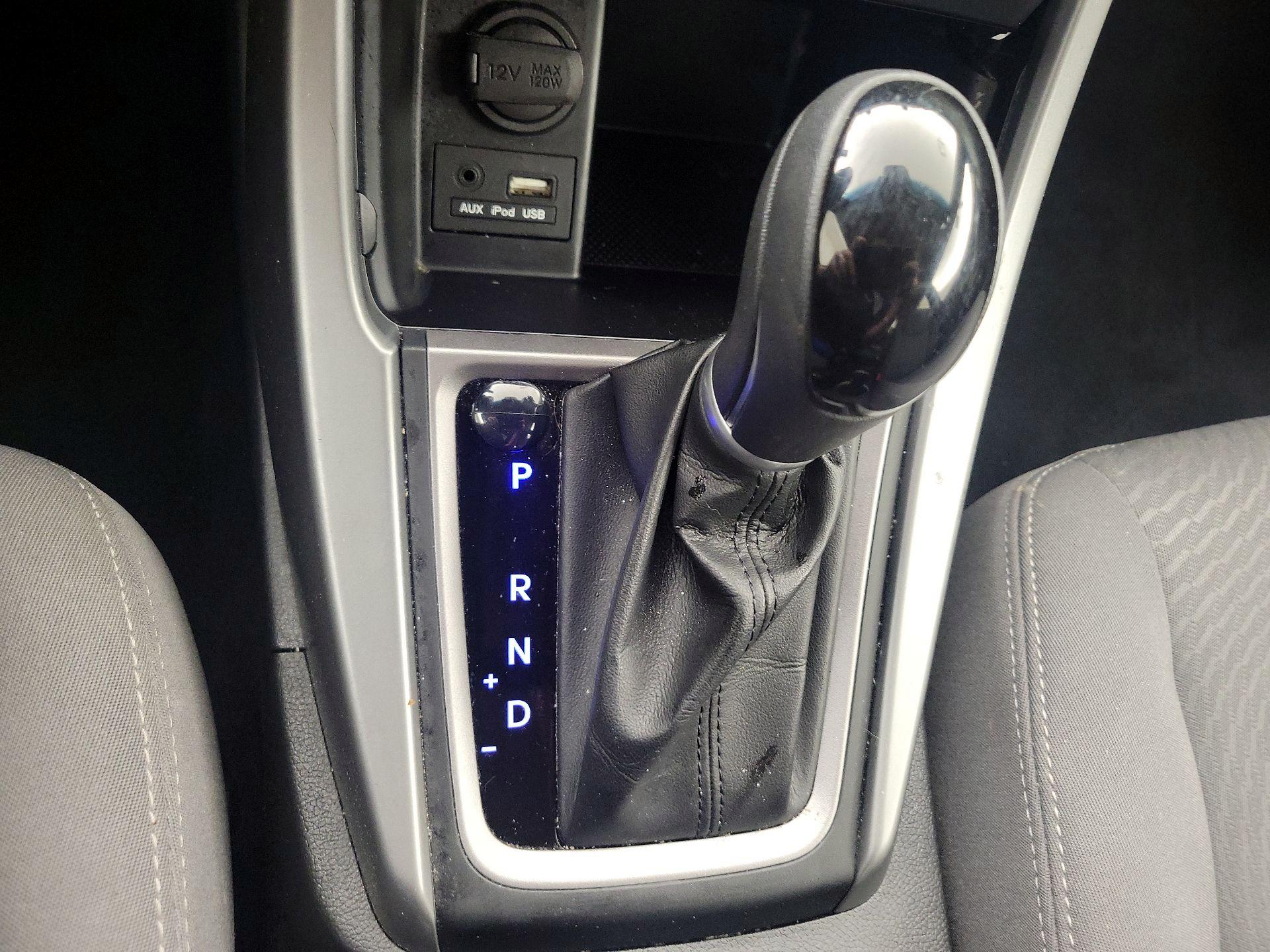 Thumbnail: 2014 Hyundai Elantra - 16
