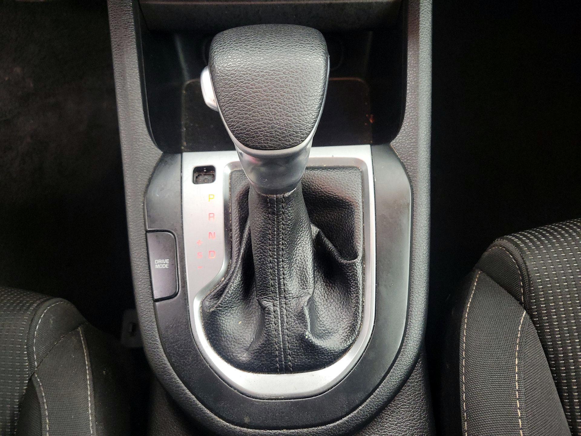 Thumbnail: 2019 Kia Forte - 17