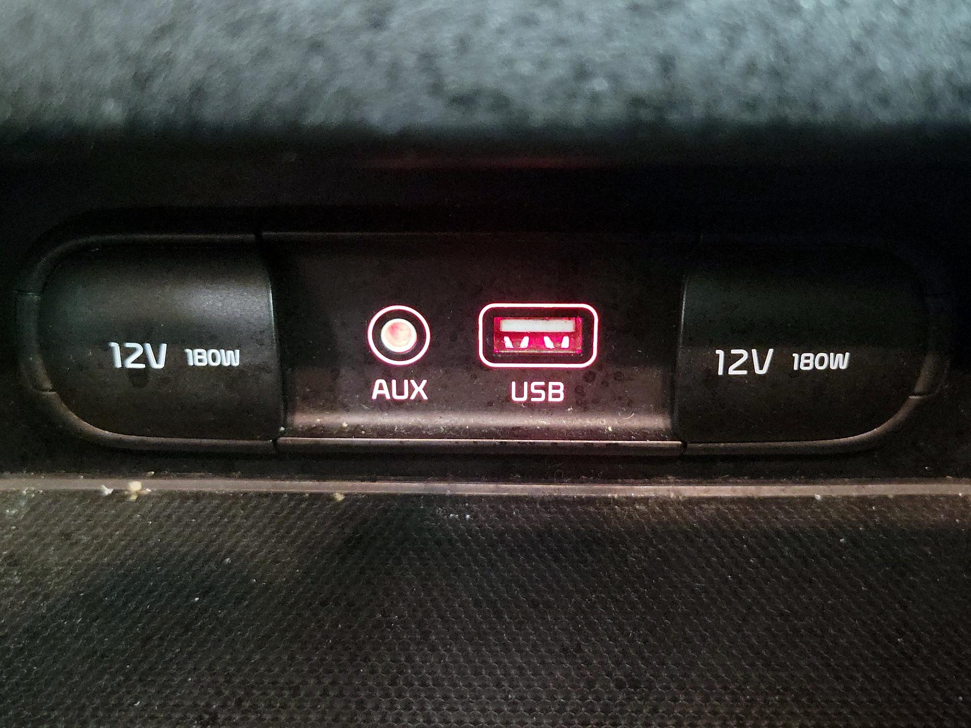 Thumbnail: 2019 Kia Forte - 18