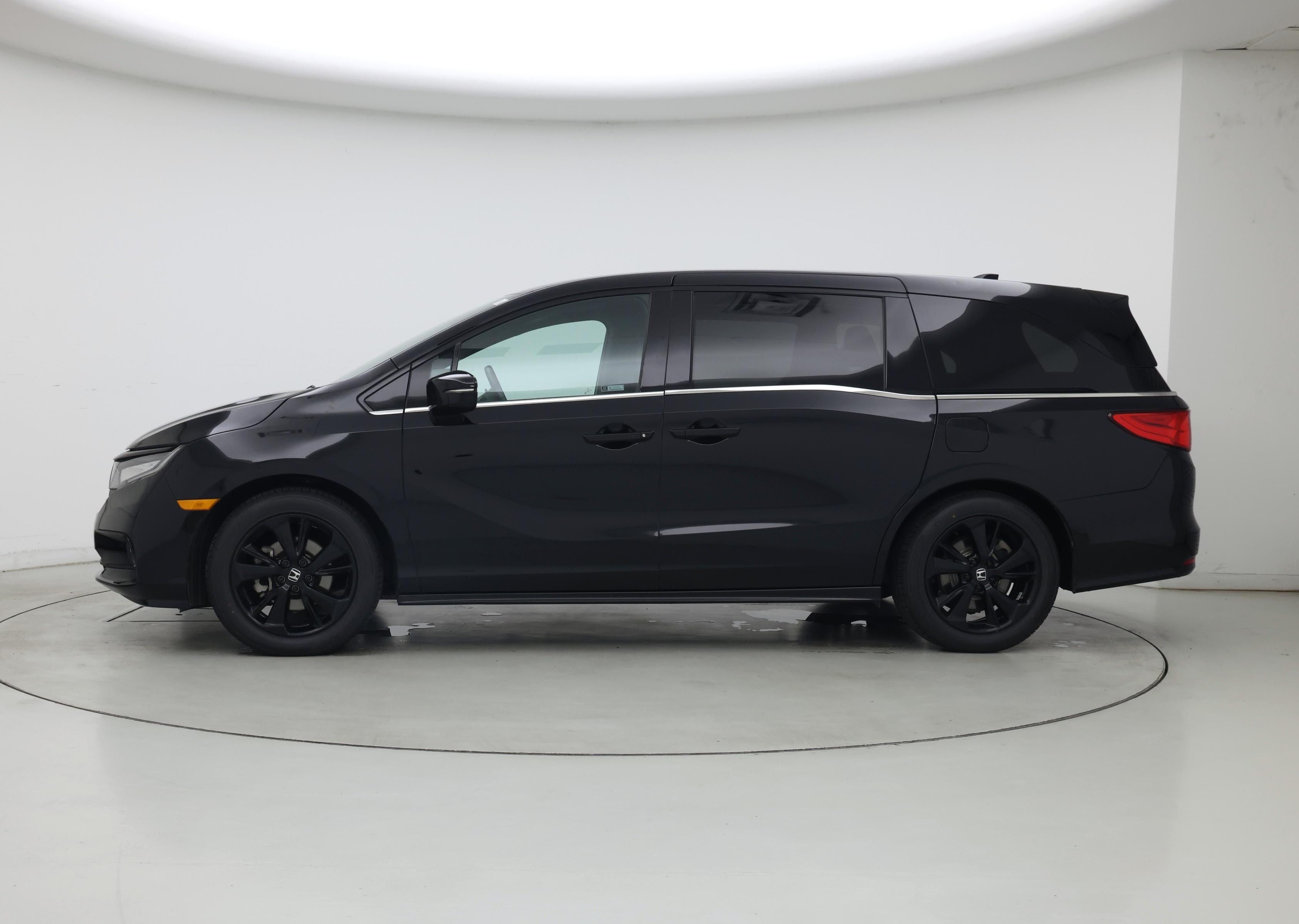 Thumbnail: 2023 Honda Odyssey - 3