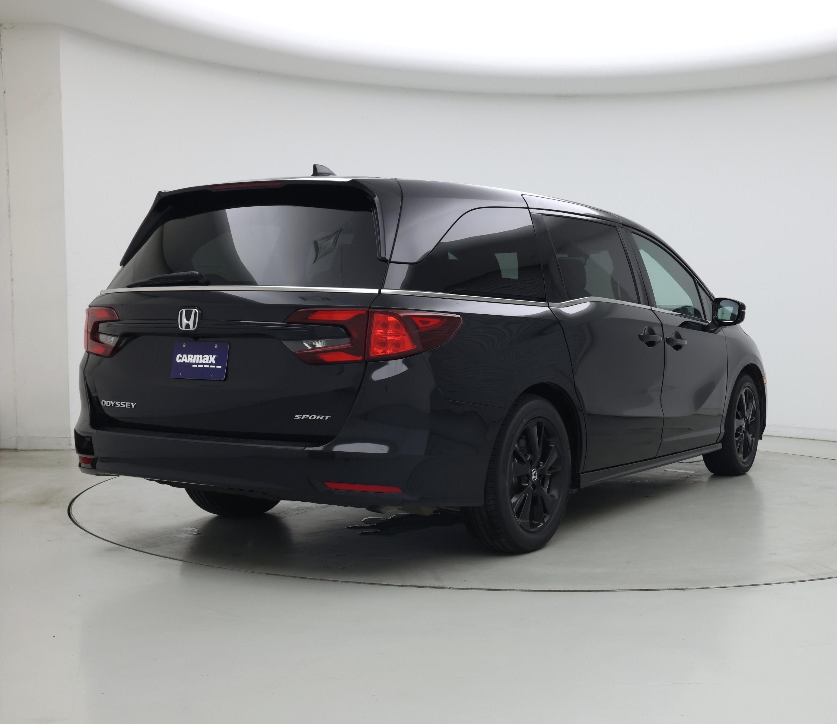 Thumbnail: 2023 Honda Odyssey - 8