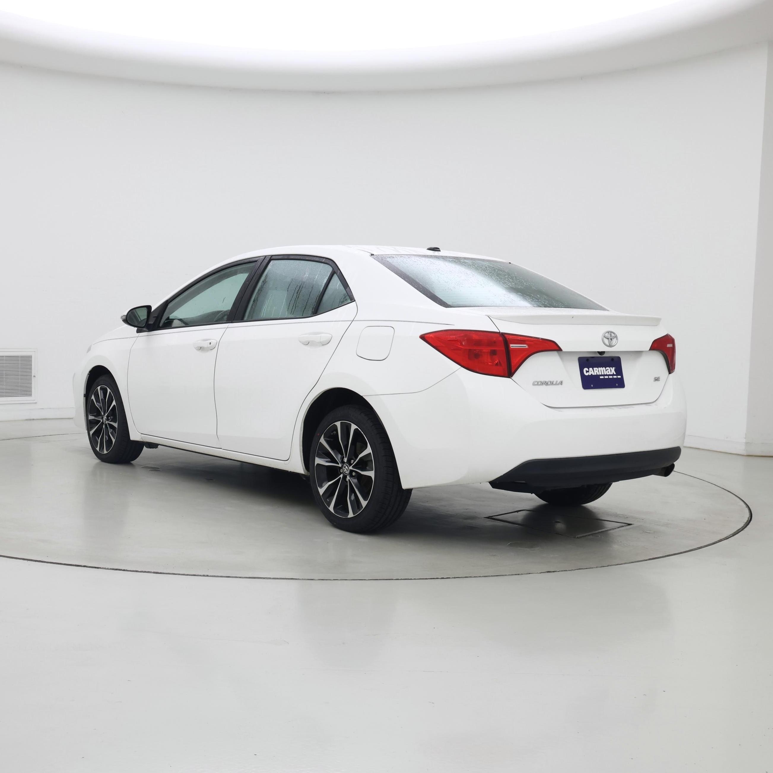Thumbnail: 2017 Toyota Corolla - 2