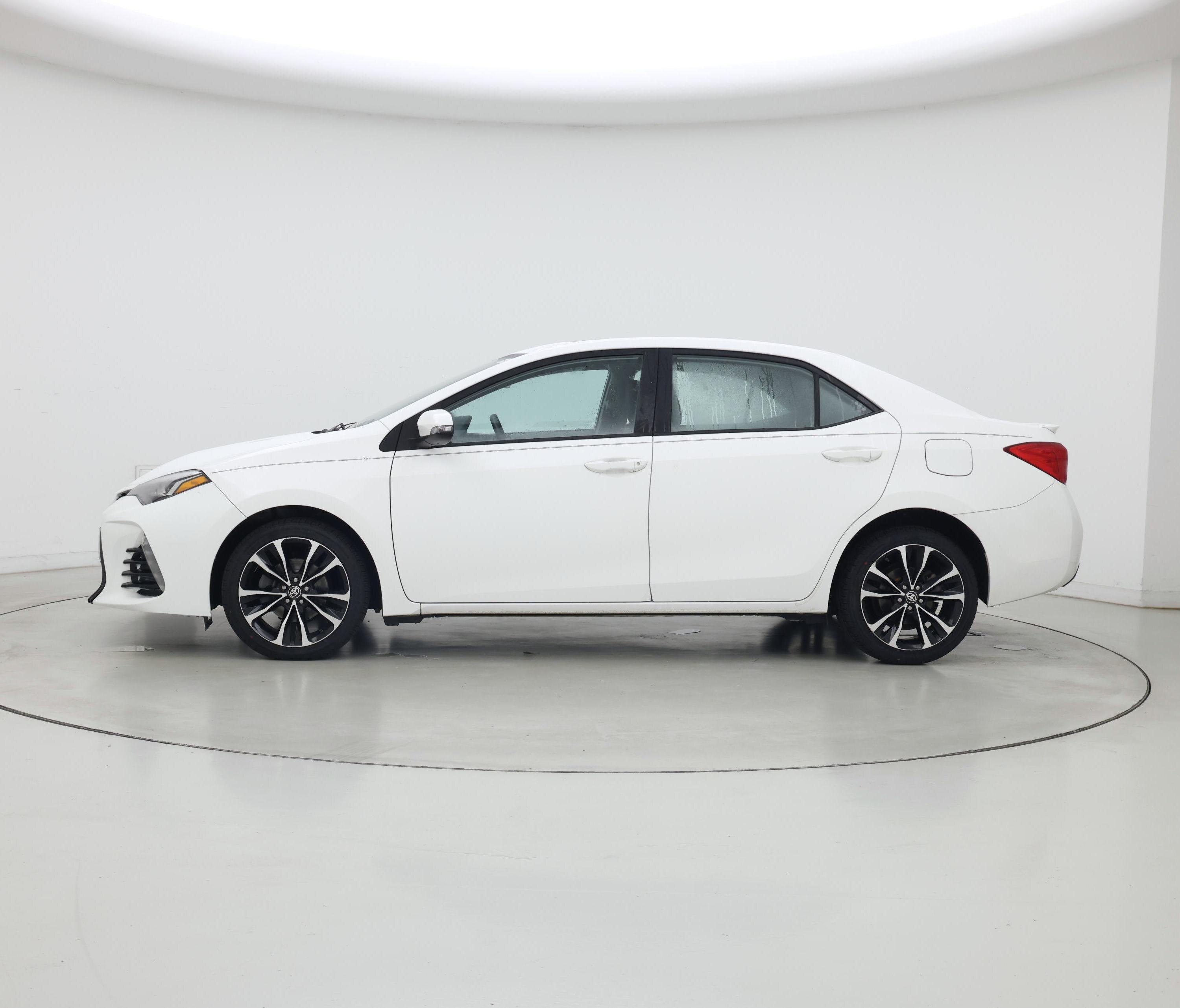 Thumbnail: 2017 Toyota Corolla - 3