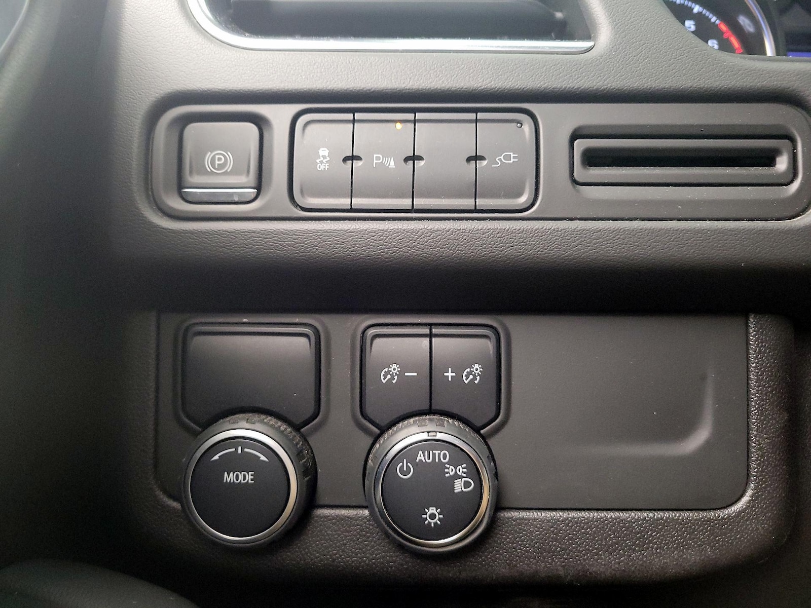 2021 Chevrolet Tahoe LT - Photo 14