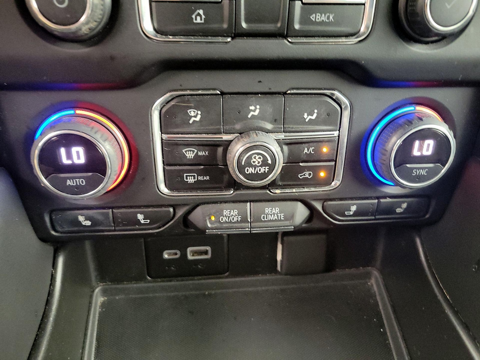 2021 Chevrolet Tahoe LT - Photo 17