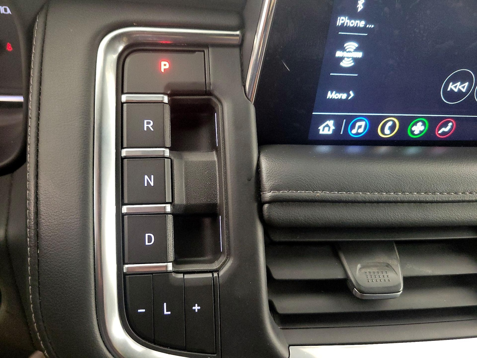 2021 Chevrolet Tahoe LT - Photo 18