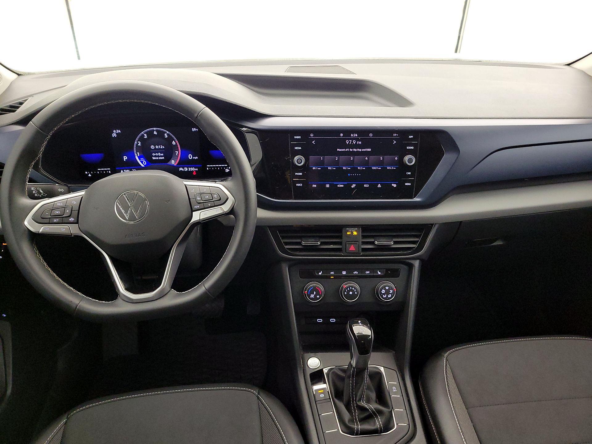 Thumbnail: 2022 Volkswagen Taos - 9