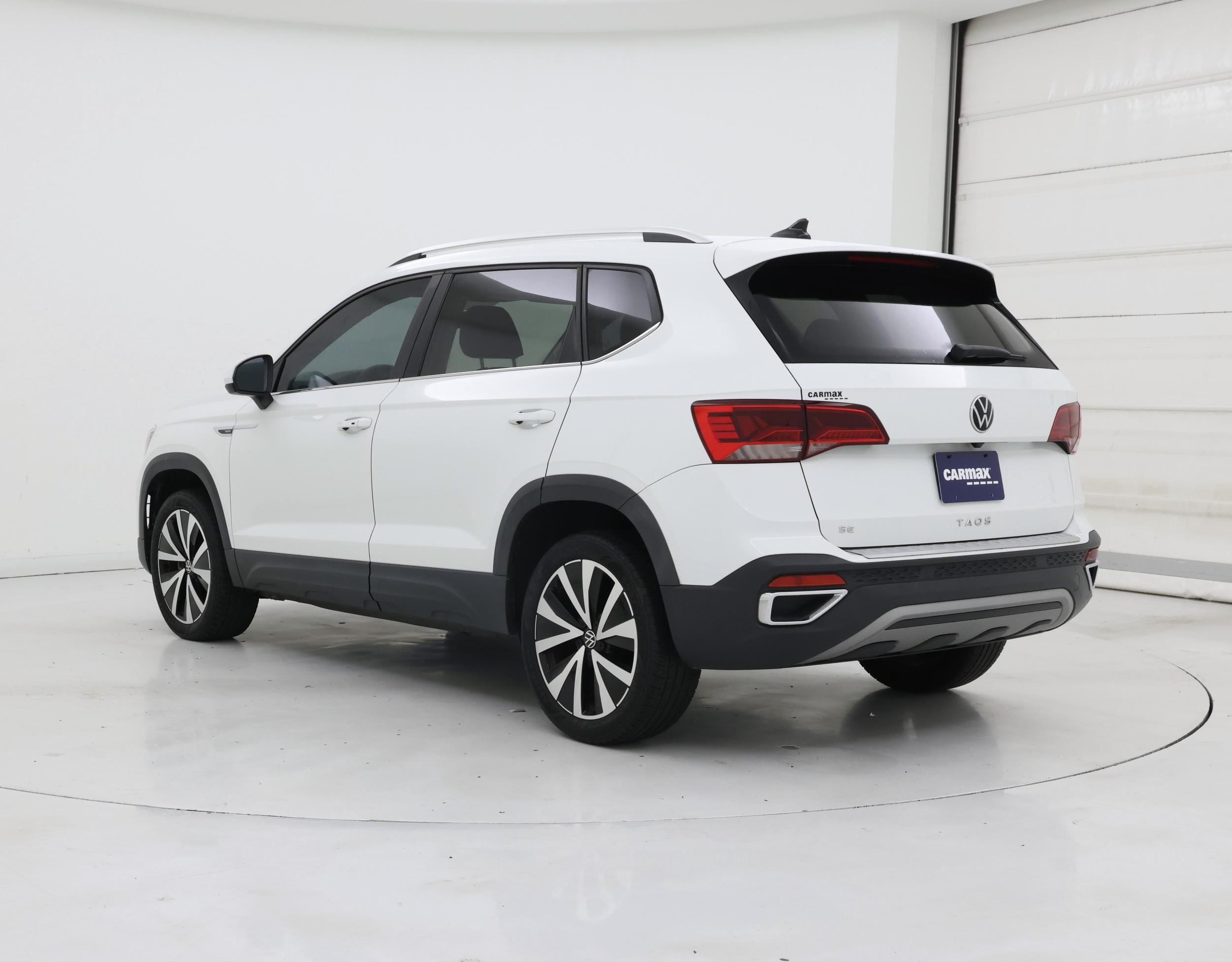 Thumbnail: 2022 Volkswagen Taos - 2
