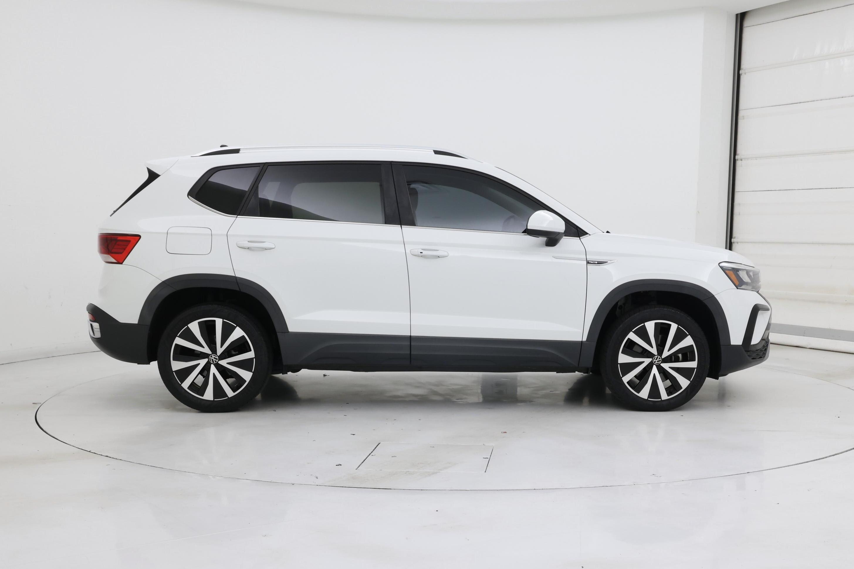 Thumbnail: 2022 Volkswagen Taos - 7