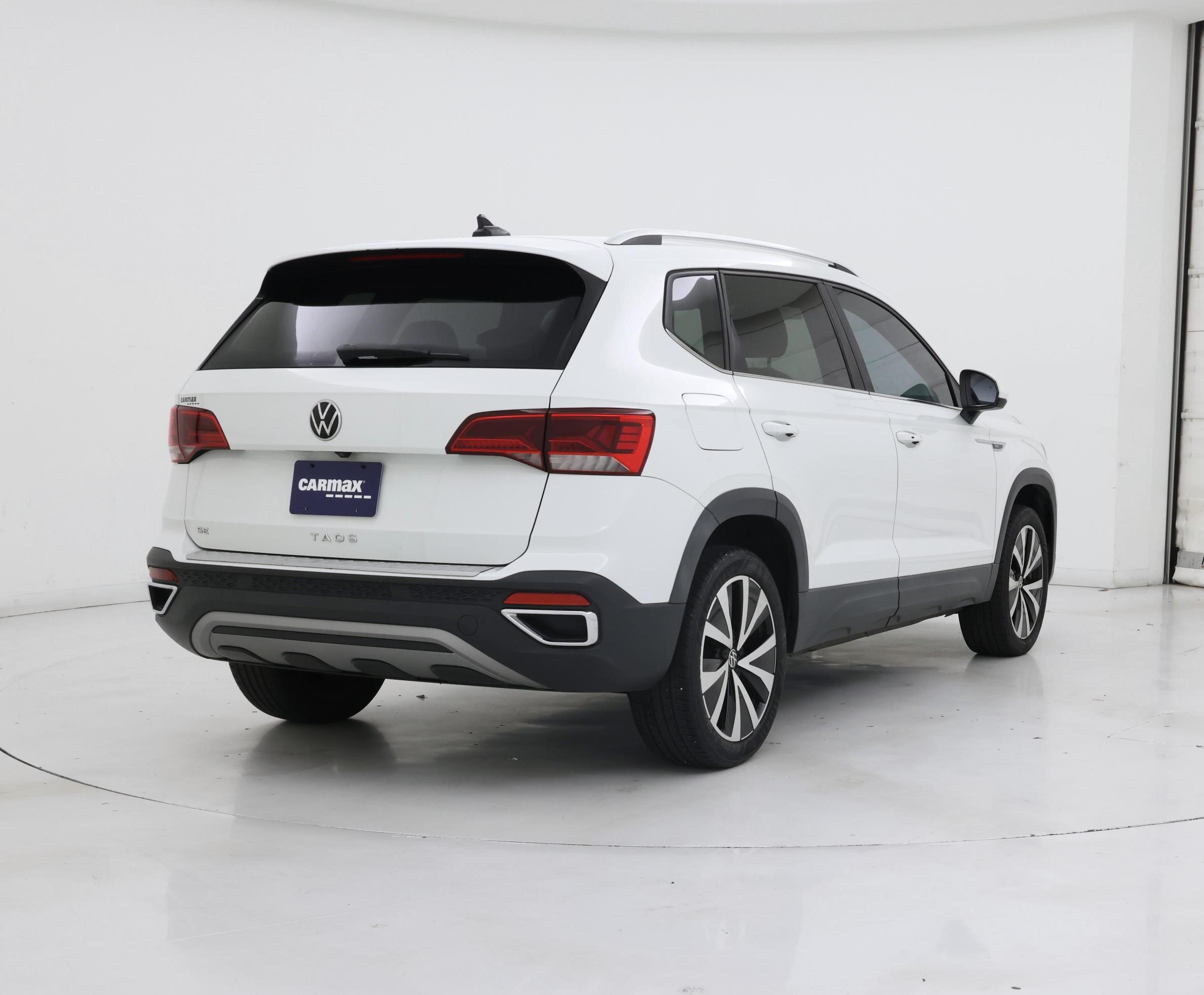 Thumbnail: 2022 Volkswagen Taos - 8