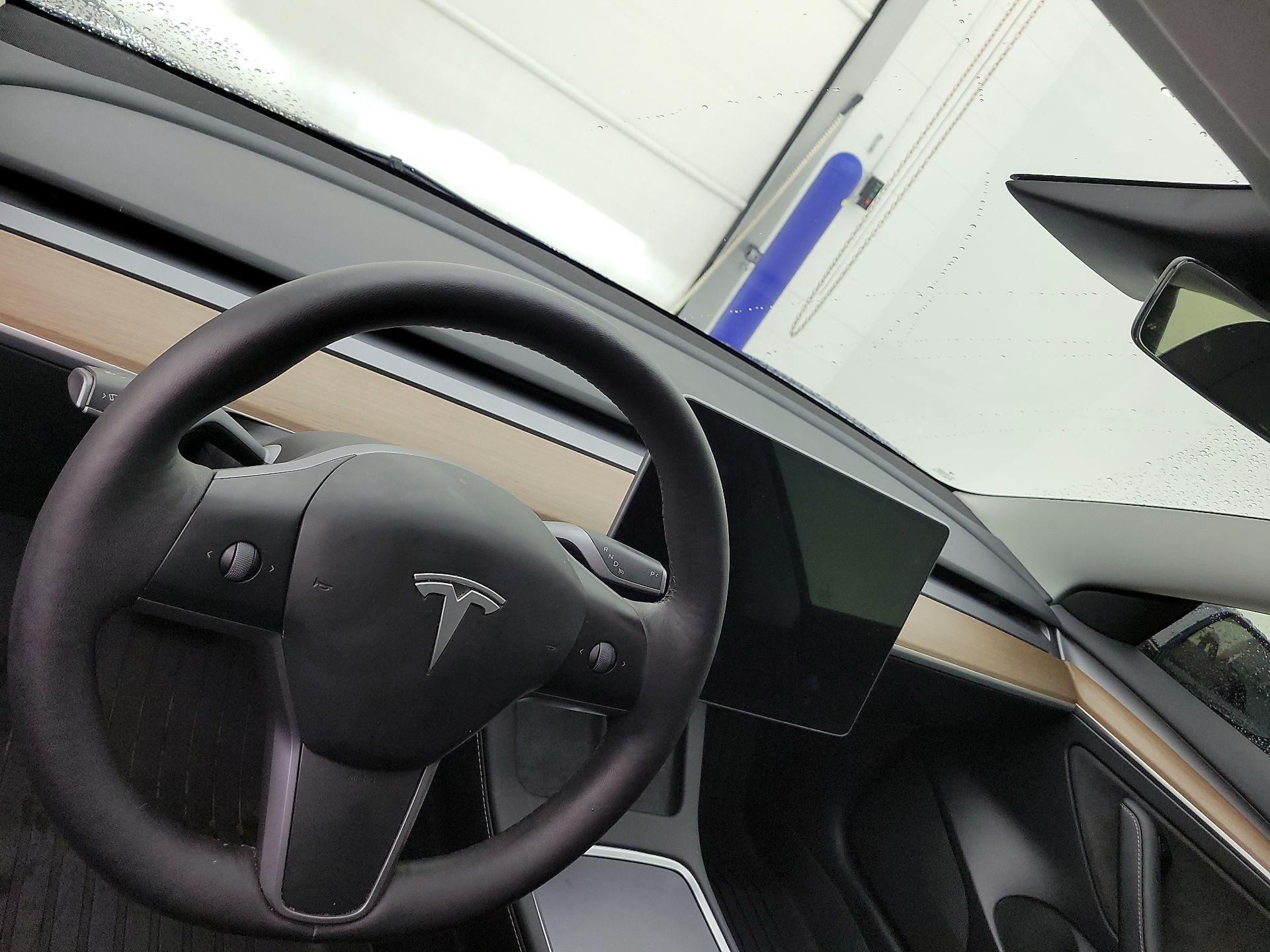 Thumbnail: 2023 Tesla Model 3 - 9