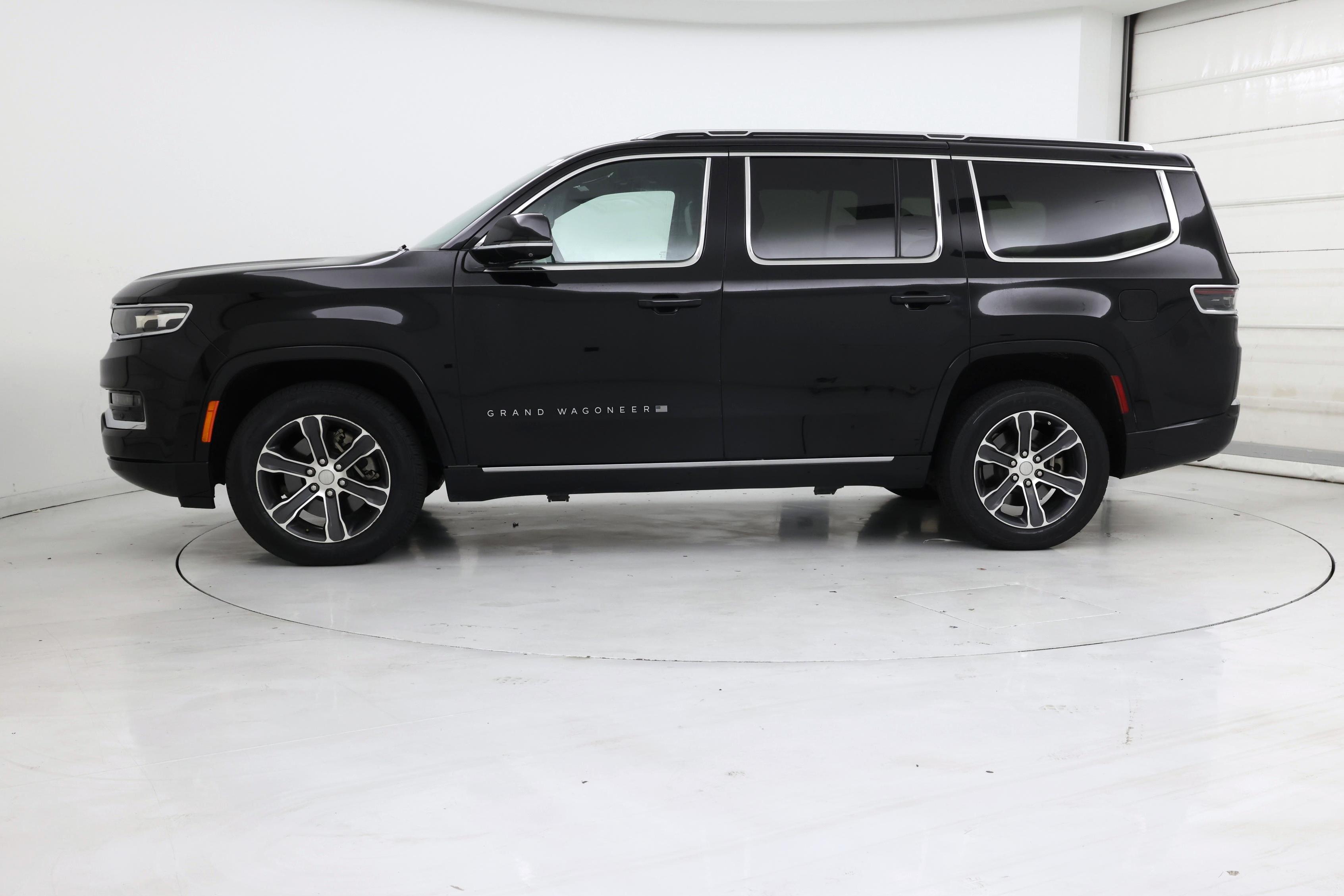 Thumbnail: 2022 Jeep Grand Wagoneer - 3