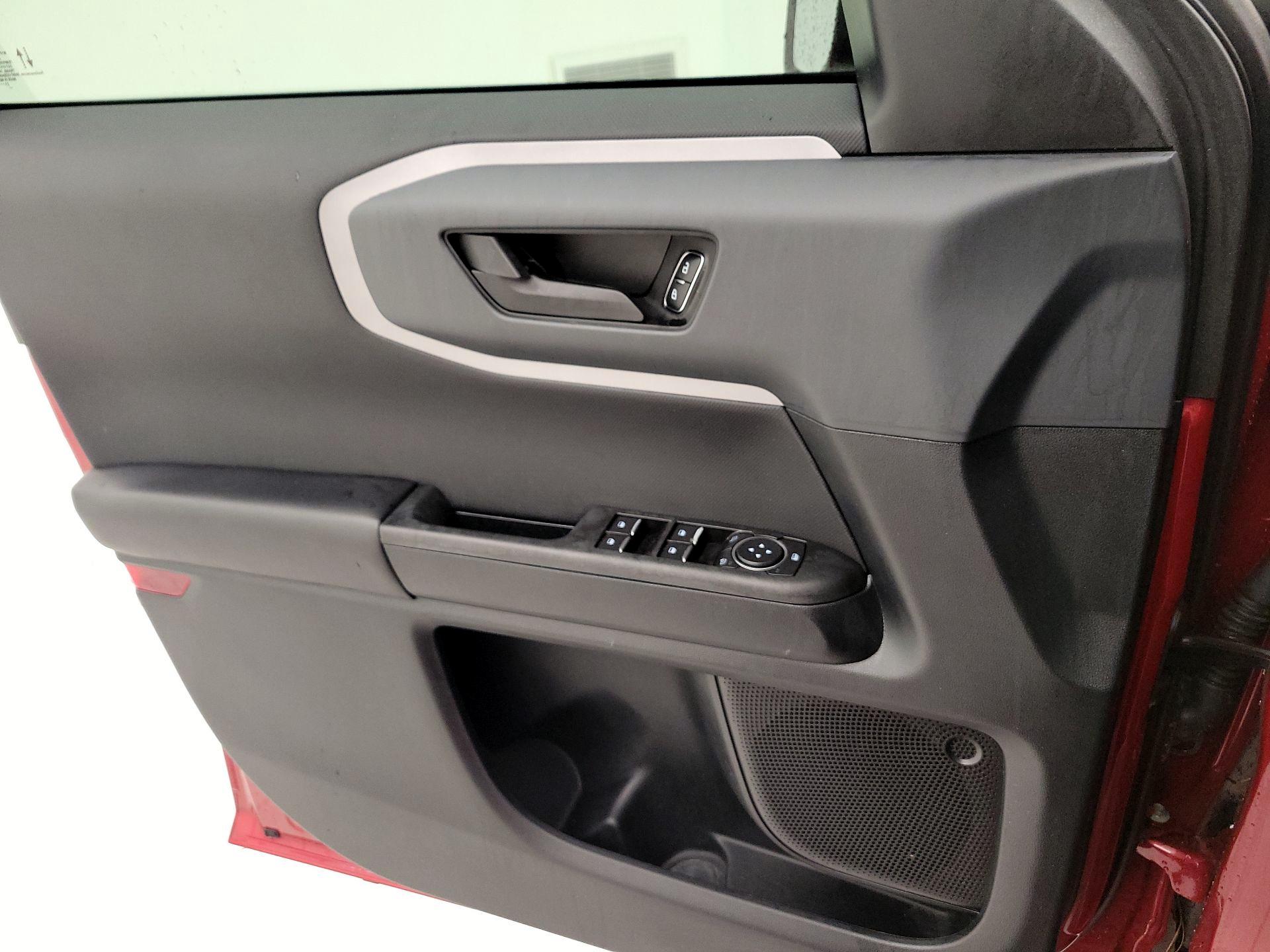 Thumbnail: 2021 Ford Bronco Sport - 12