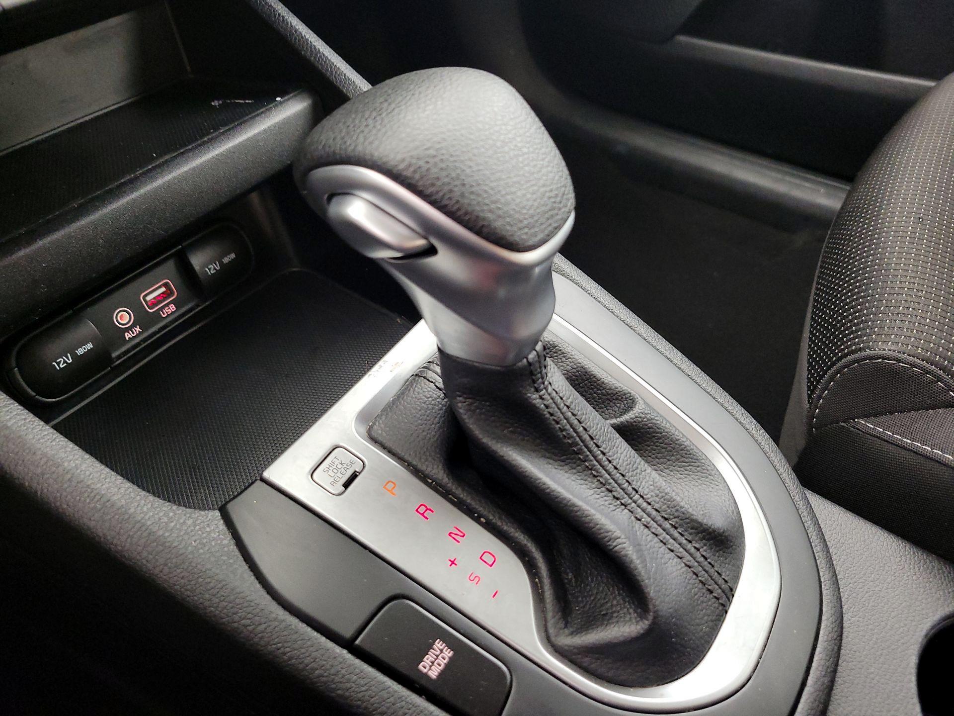 Thumbnail: 2019 Kia Forte - 17