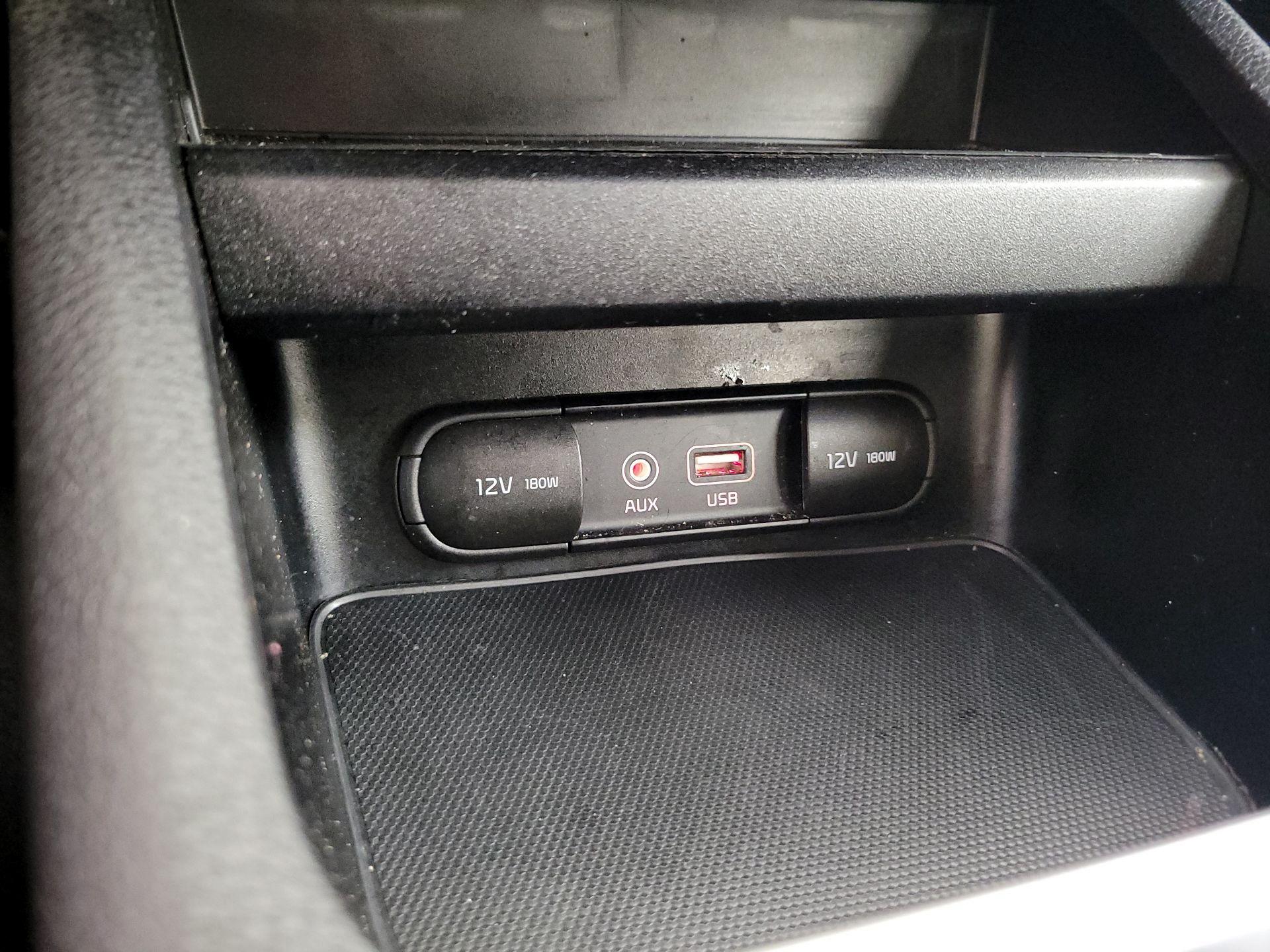 Thumbnail: 2019 Kia Forte - 18