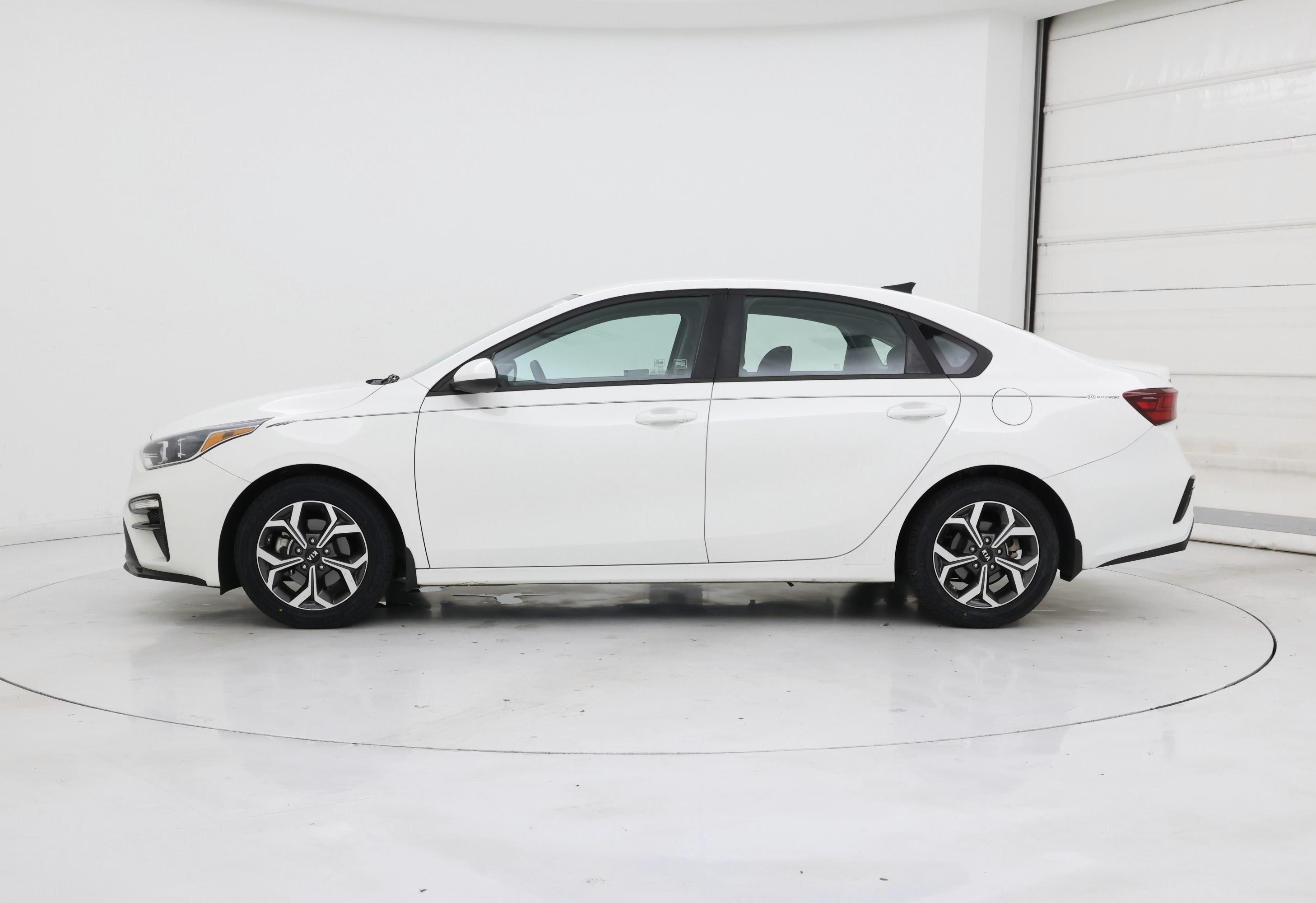 Thumbnail: 2019 Kia Forte - 3