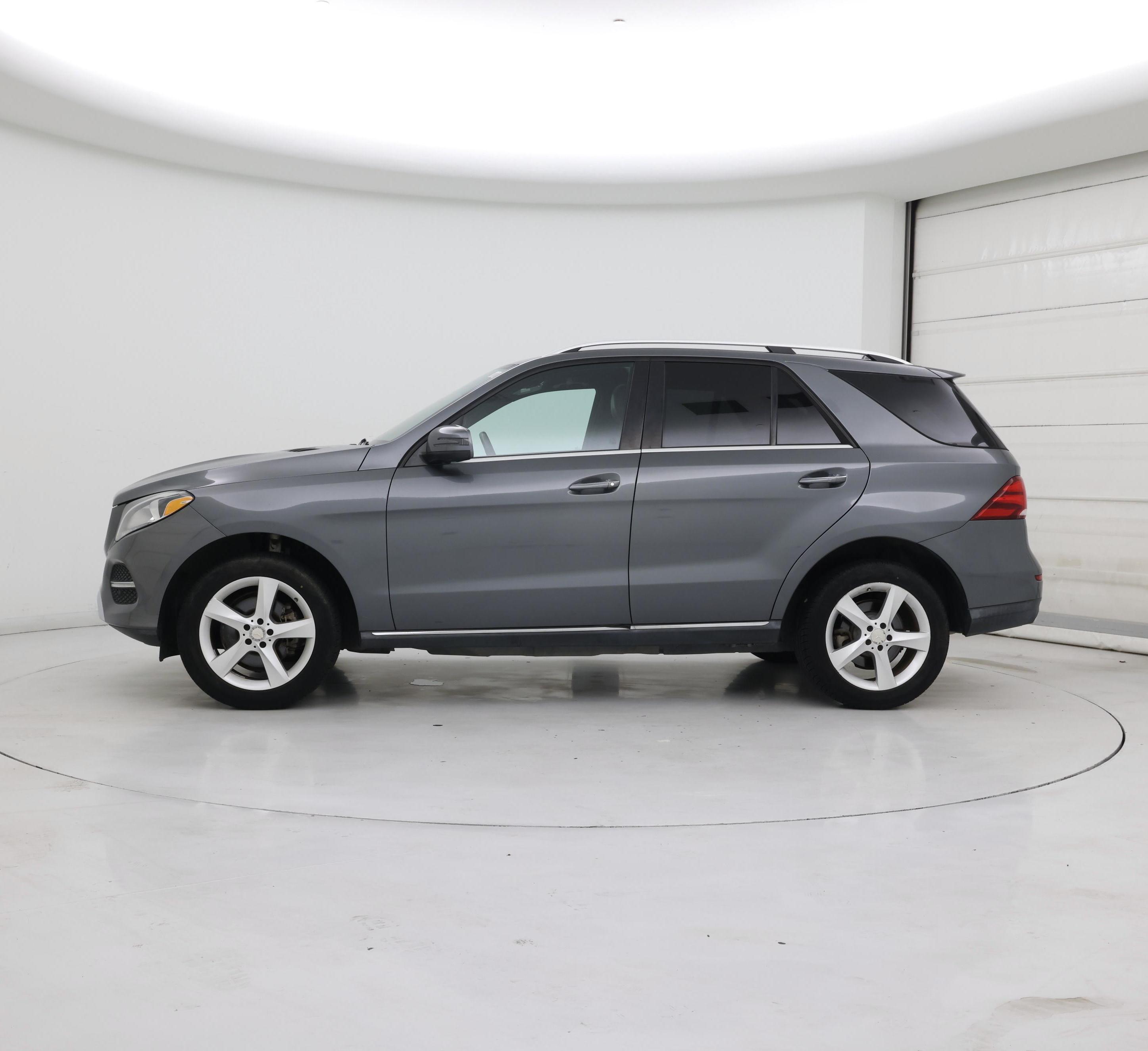 Thumbnail: 2017 Mercedes-Benz GLE - 3