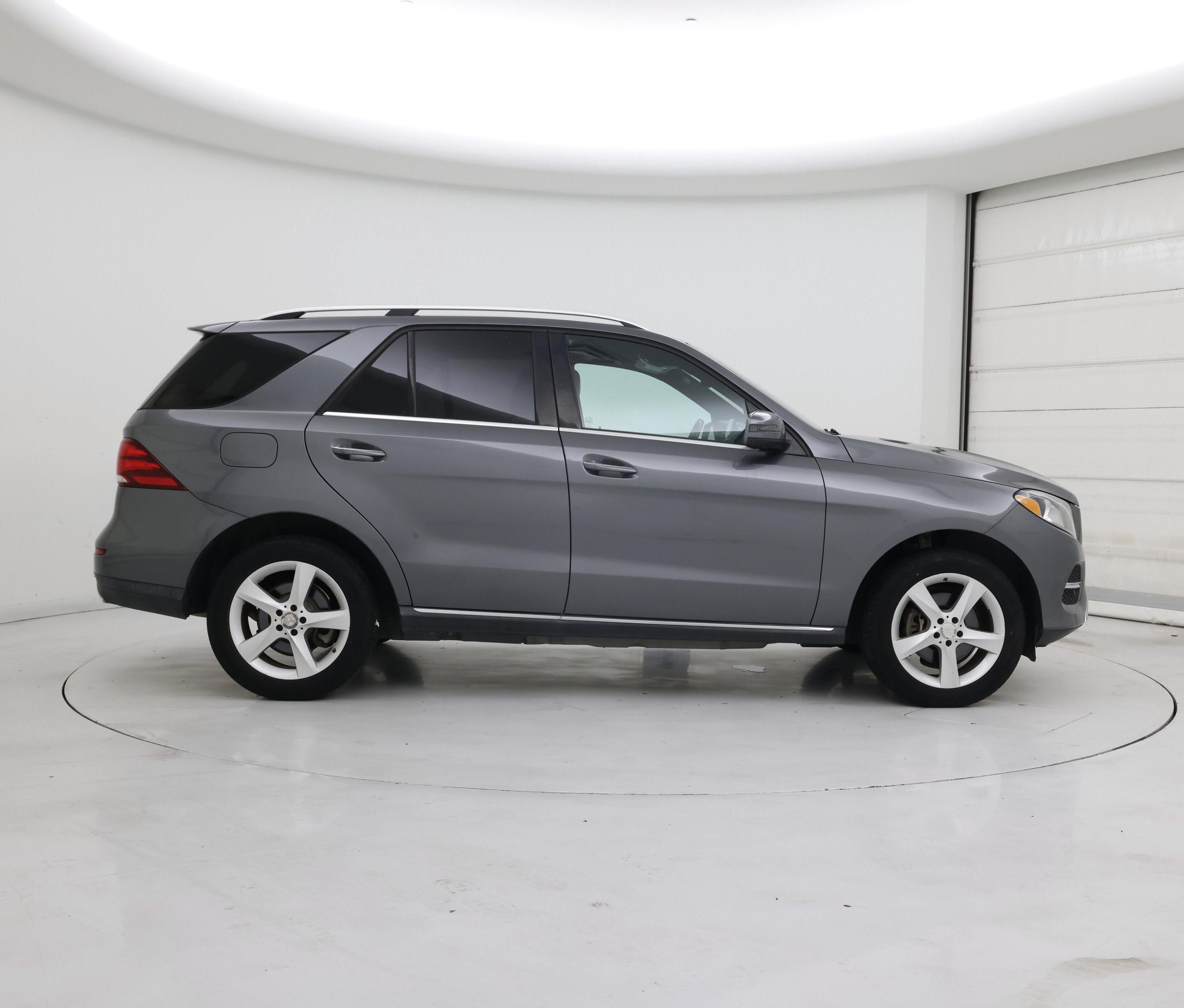 Thumbnail: 2017 Mercedes-Benz GLE - 7