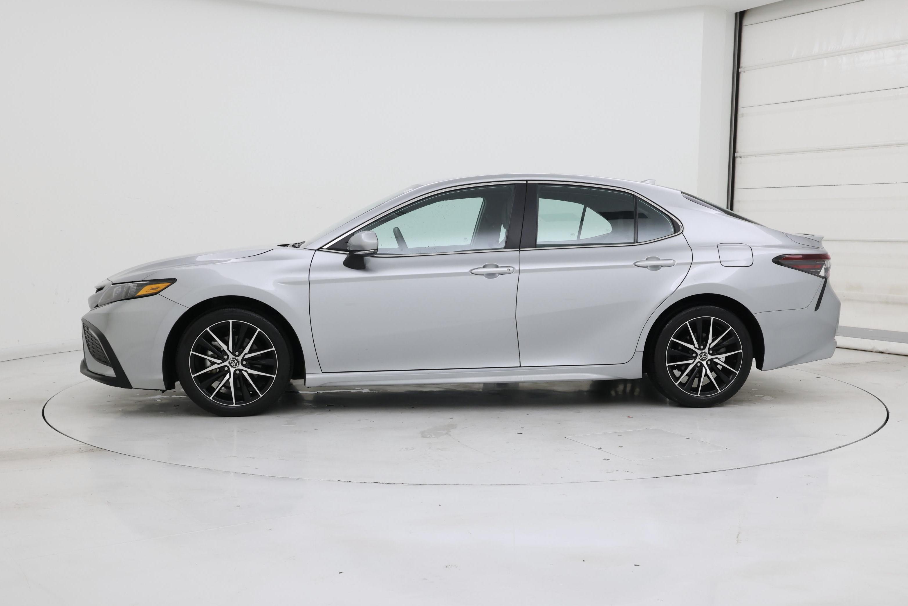 Thumbnail: 2023 Toyota Camry - 3