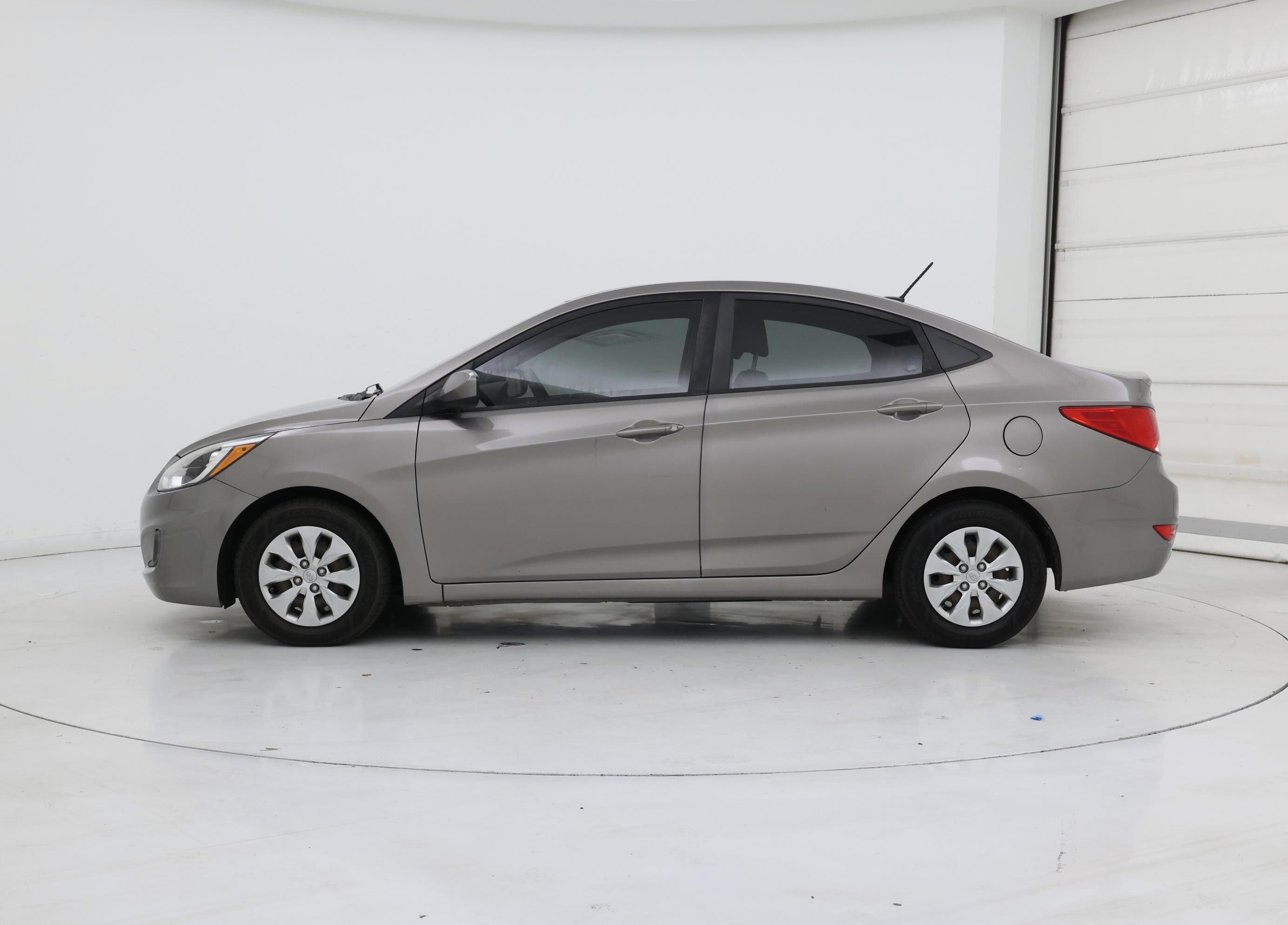 Thumbnail: 2017 Hyundai Accent - 3