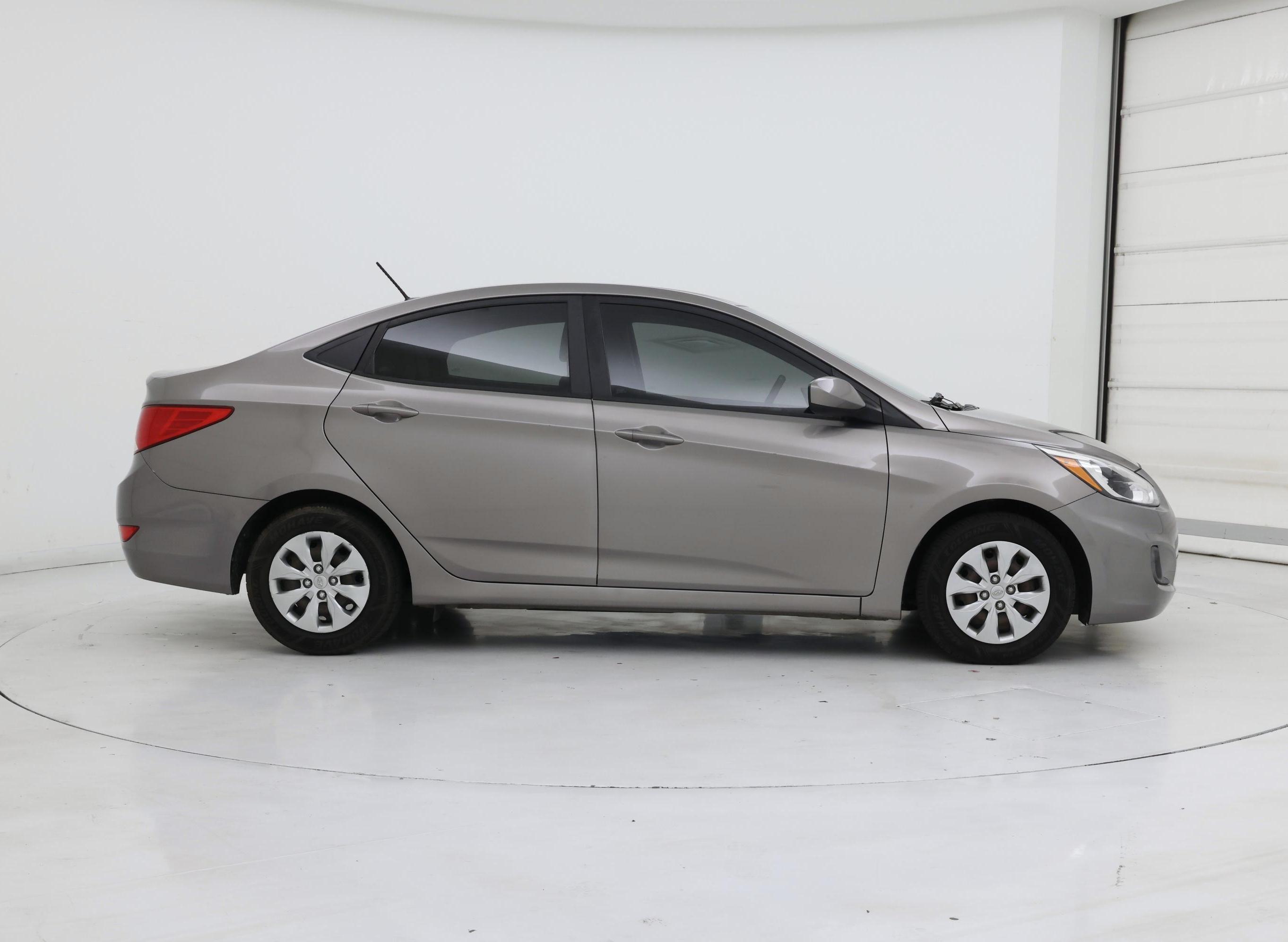 Thumbnail: 2017 Hyundai Accent - 7