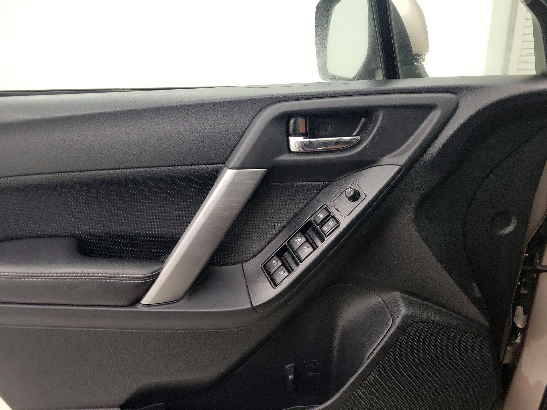 Thumbnail: 2016 Subaru Forester - 12