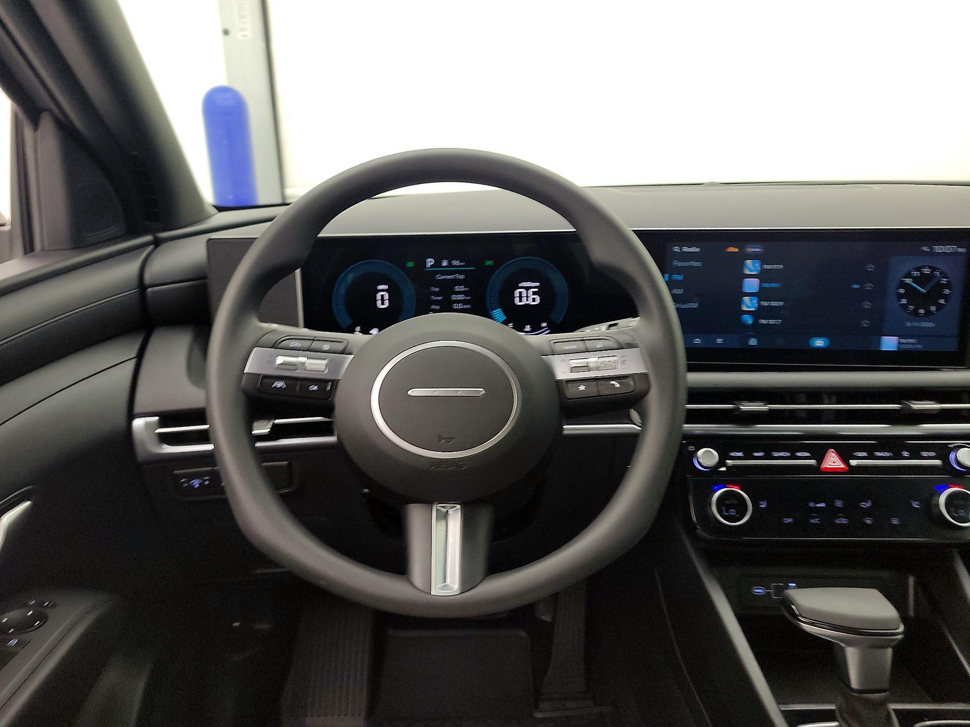 Thumbnail: 2025 Hyundai Santa Cruz - 10