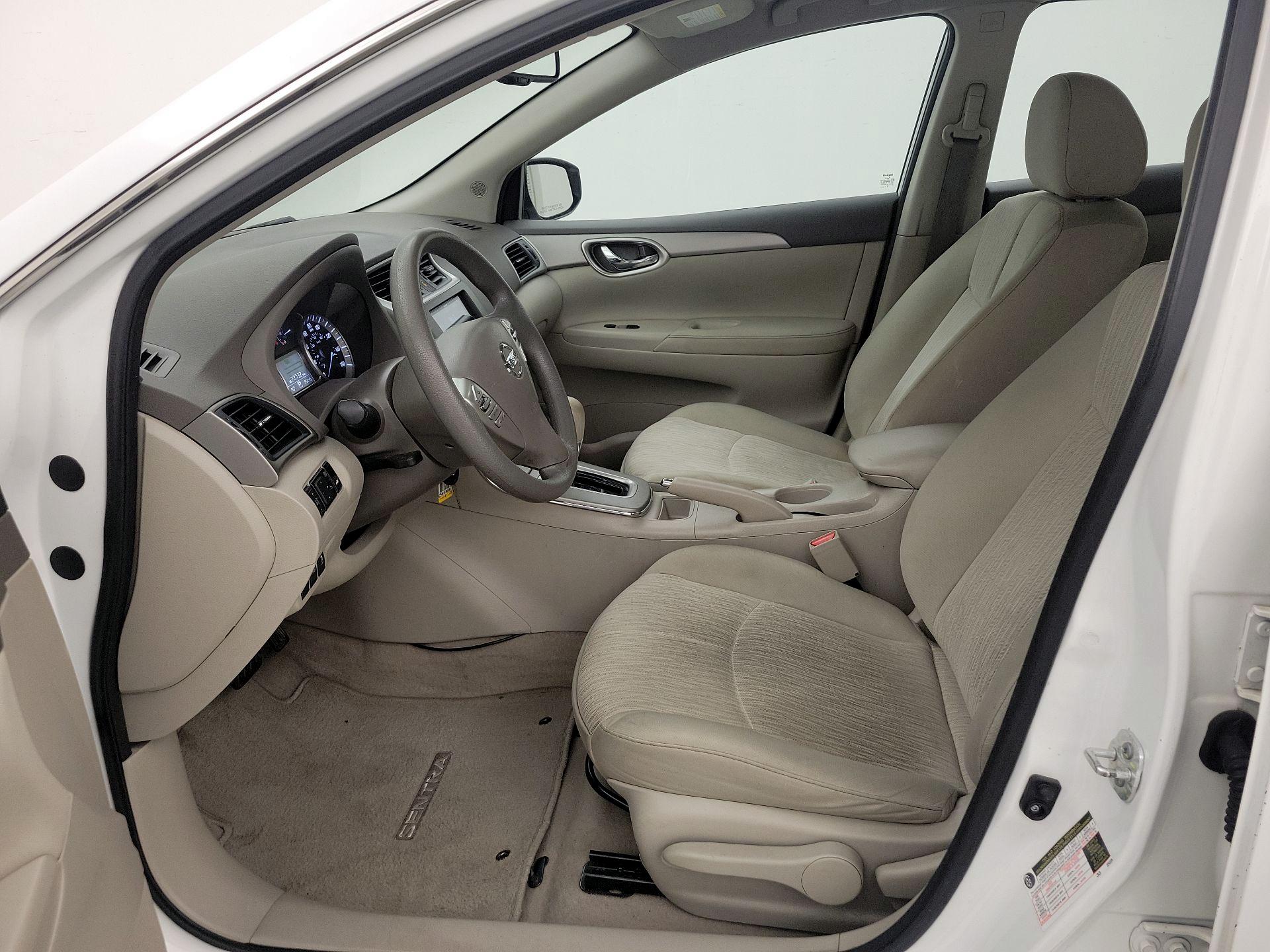 Thumbnail: 2014 Nissan Sentra - 11