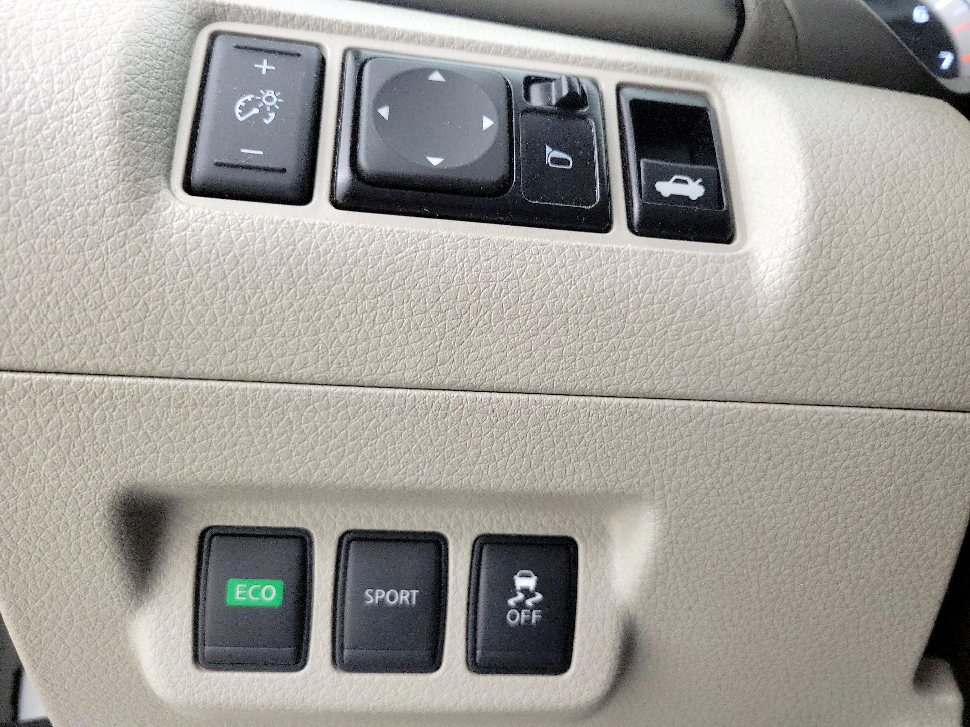 Thumbnail: 2014 Nissan Sentra - 13