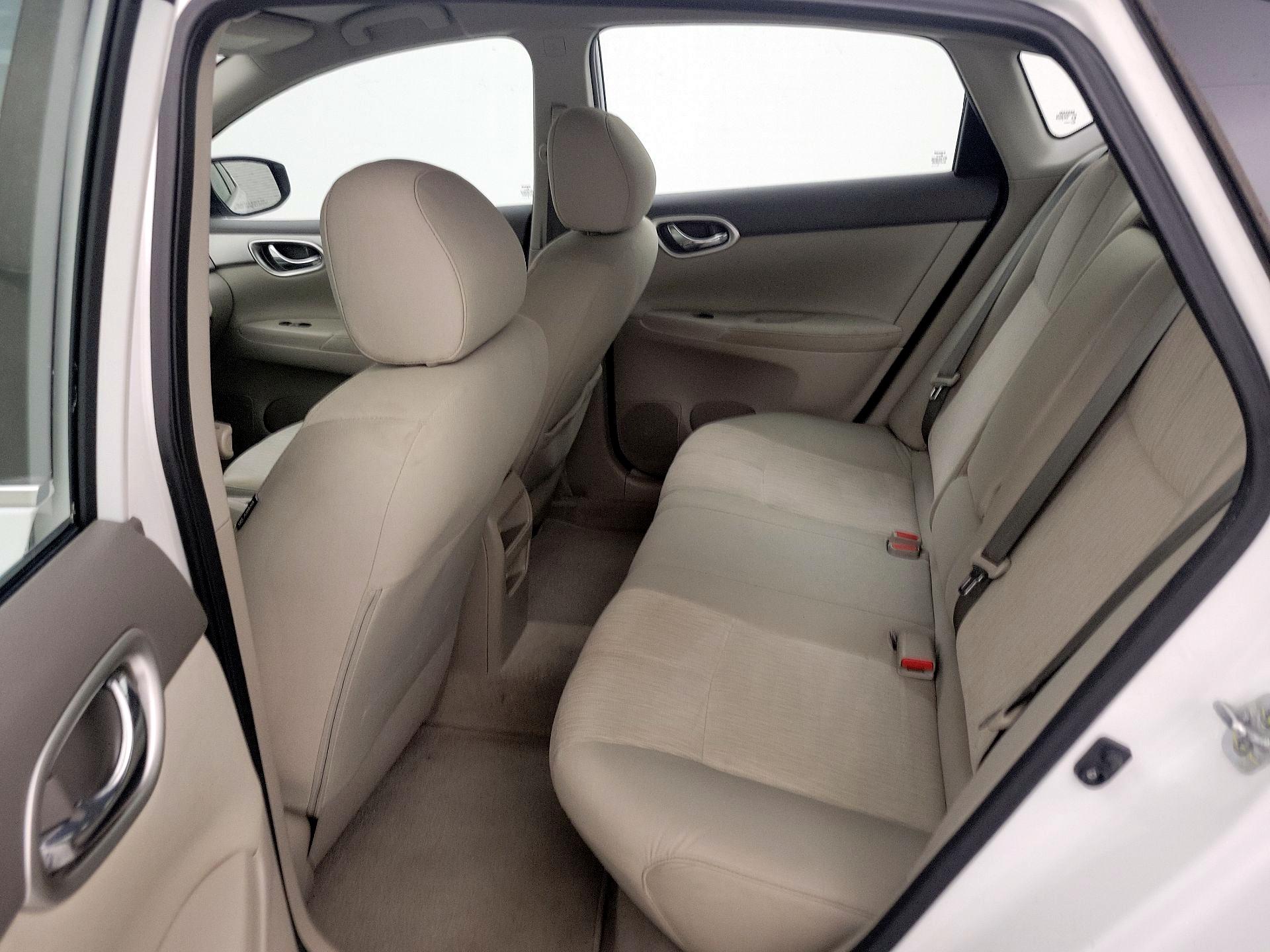 Thumbnail: 2014 Nissan Sentra - 18