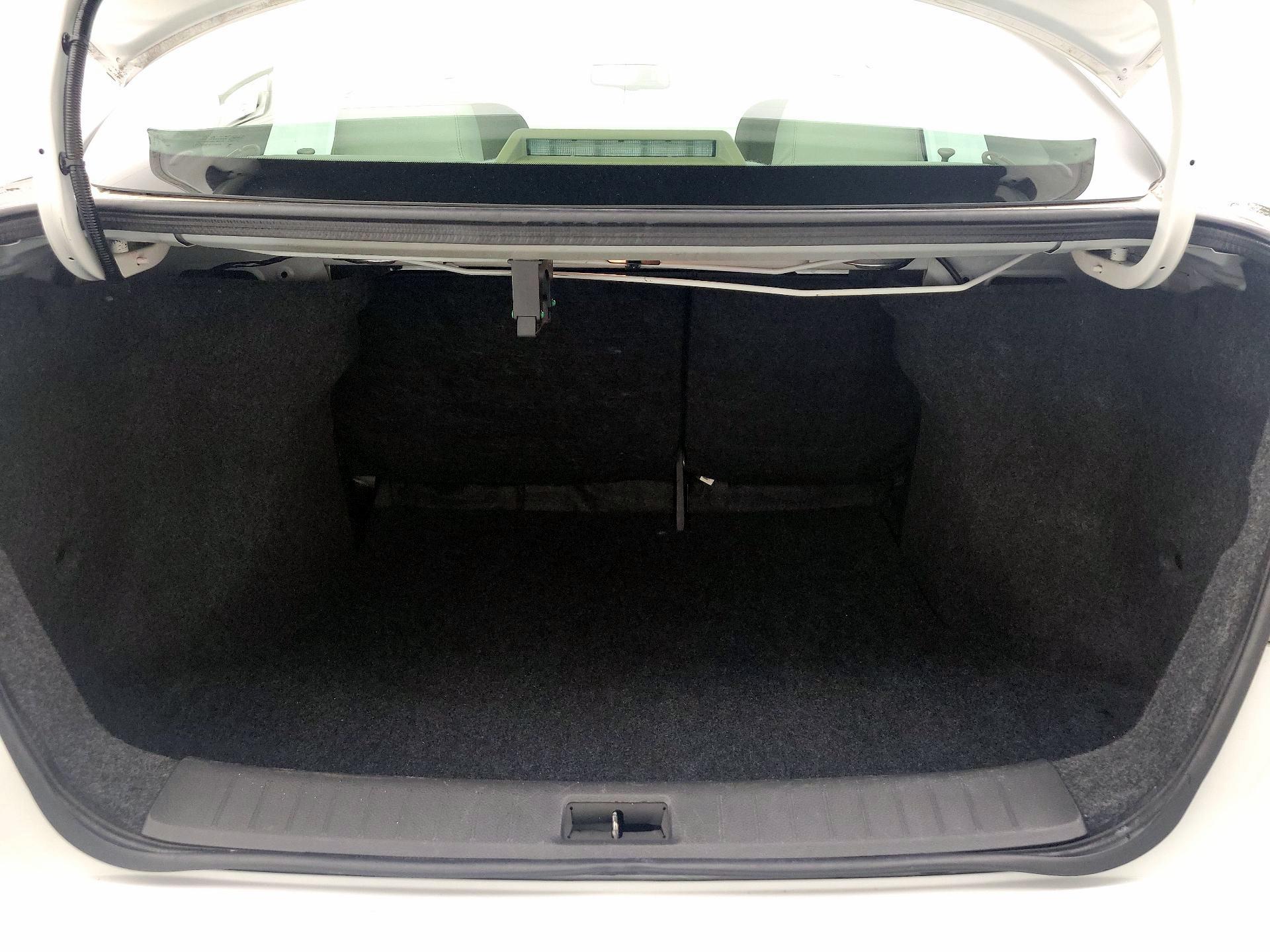 Thumbnail: 2014 Nissan Sentra - 19