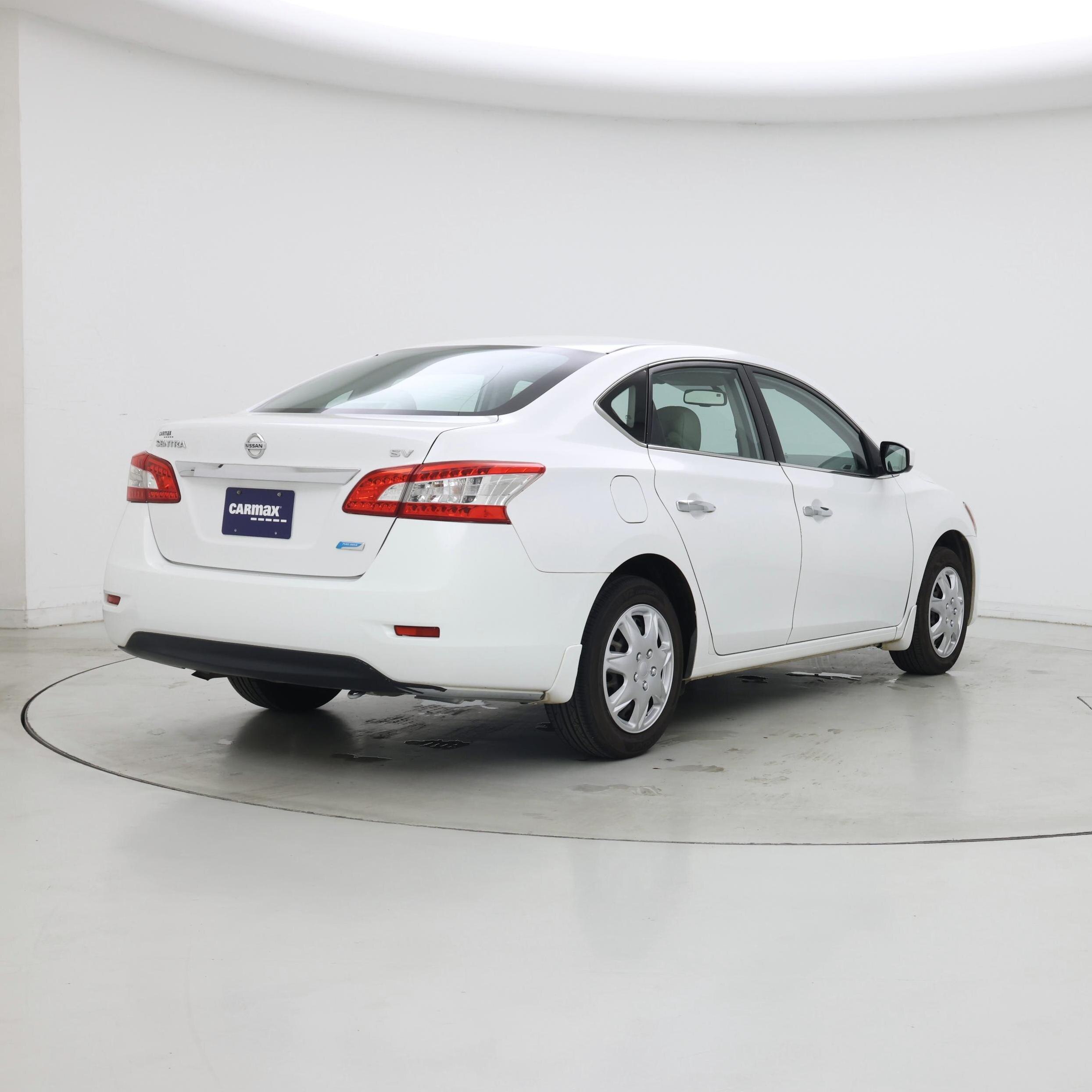 Thumbnail: 2014 Nissan Sentra - 8