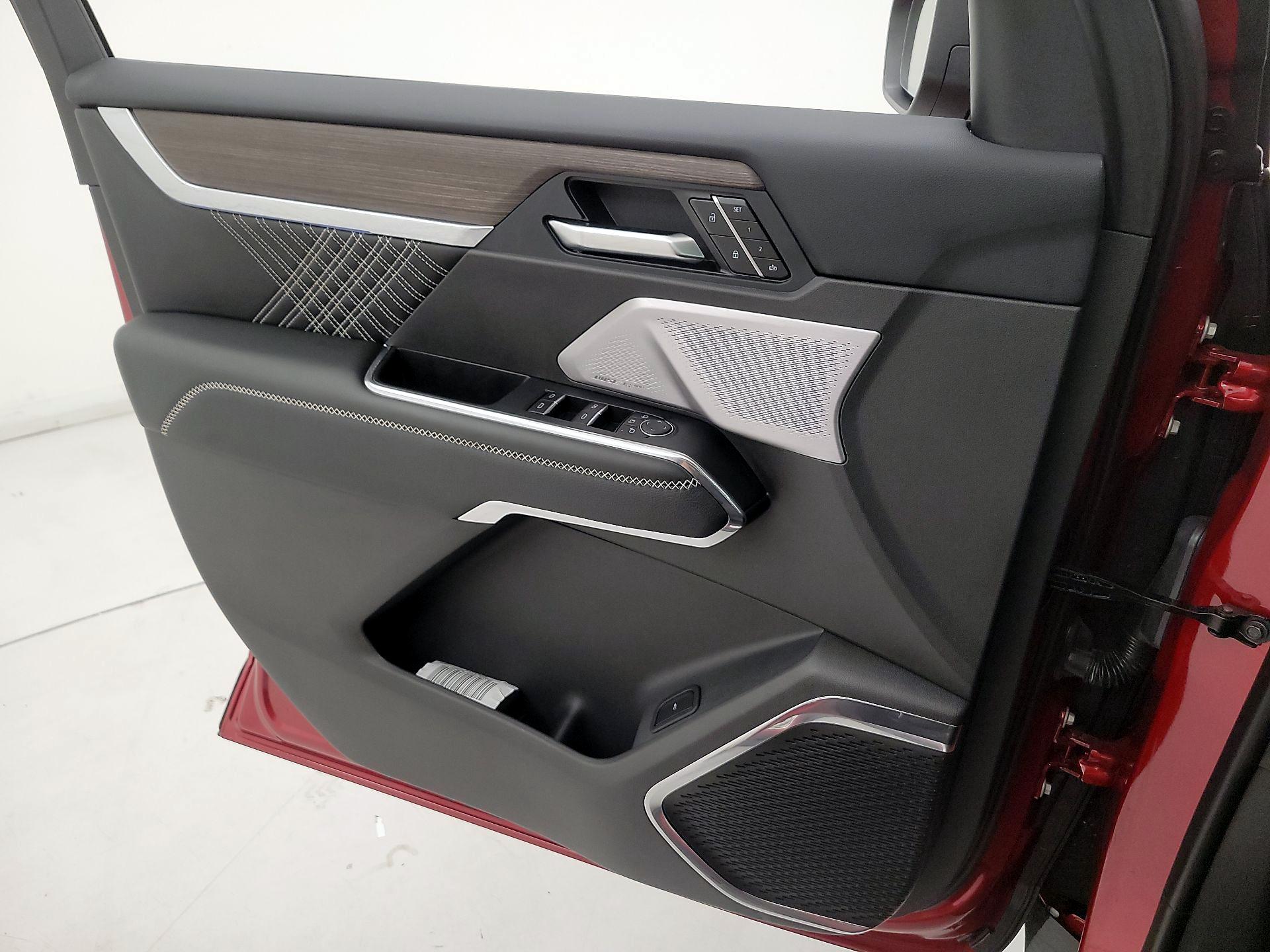 Thumbnail: 2025 GMC Acadia - 12