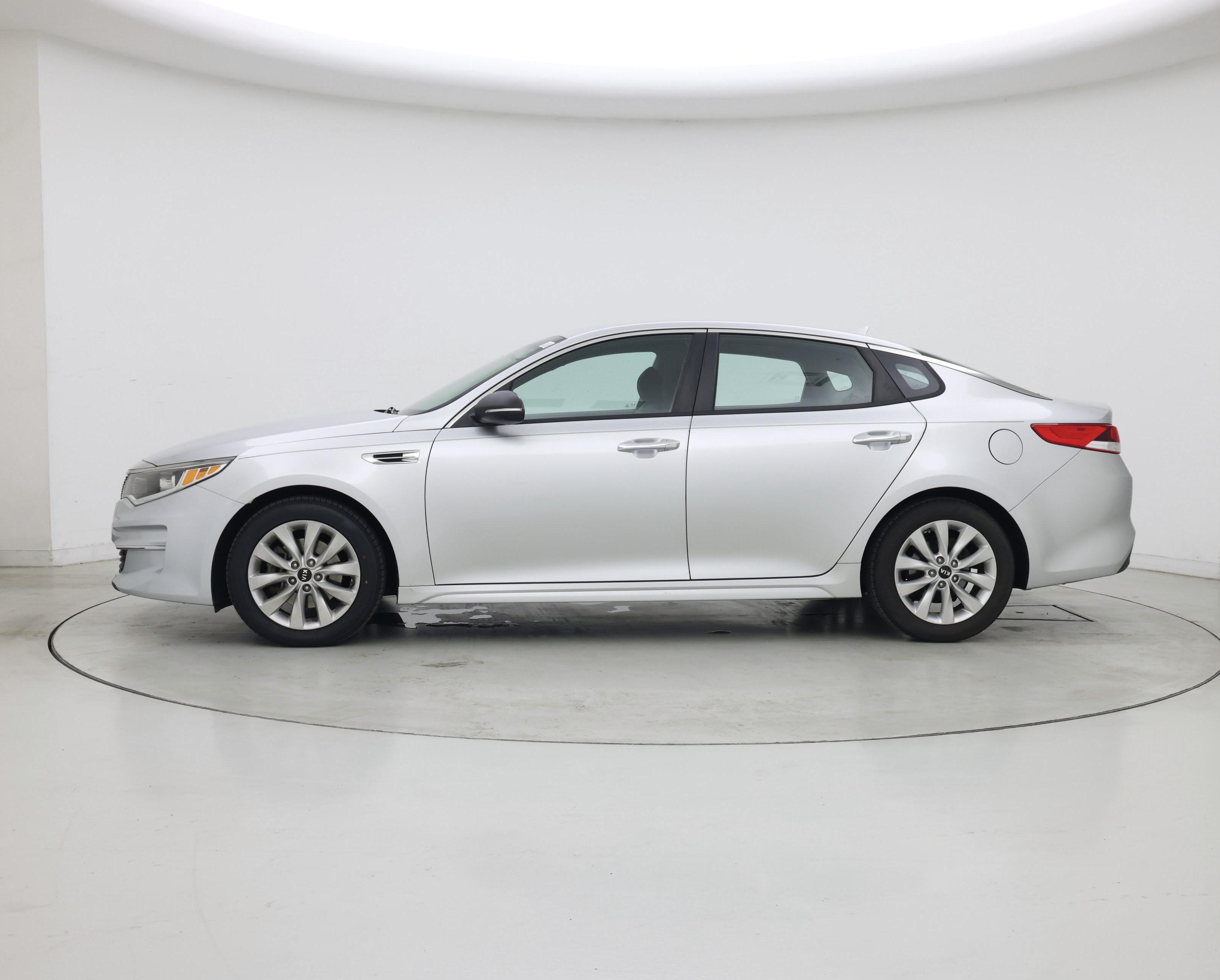 Thumbnail: 2018 Kia Optima - 3