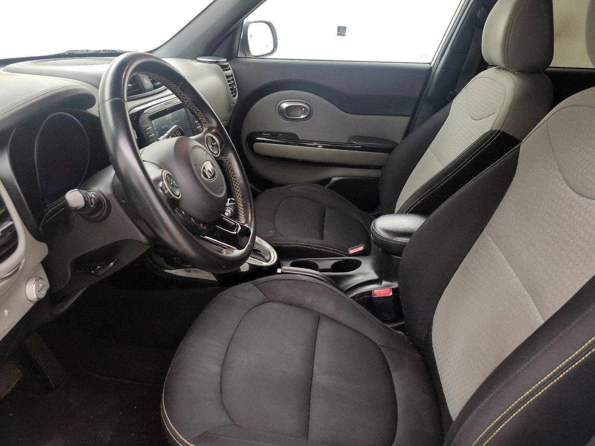 Thumbnail: 2016 Kia Soul - 11