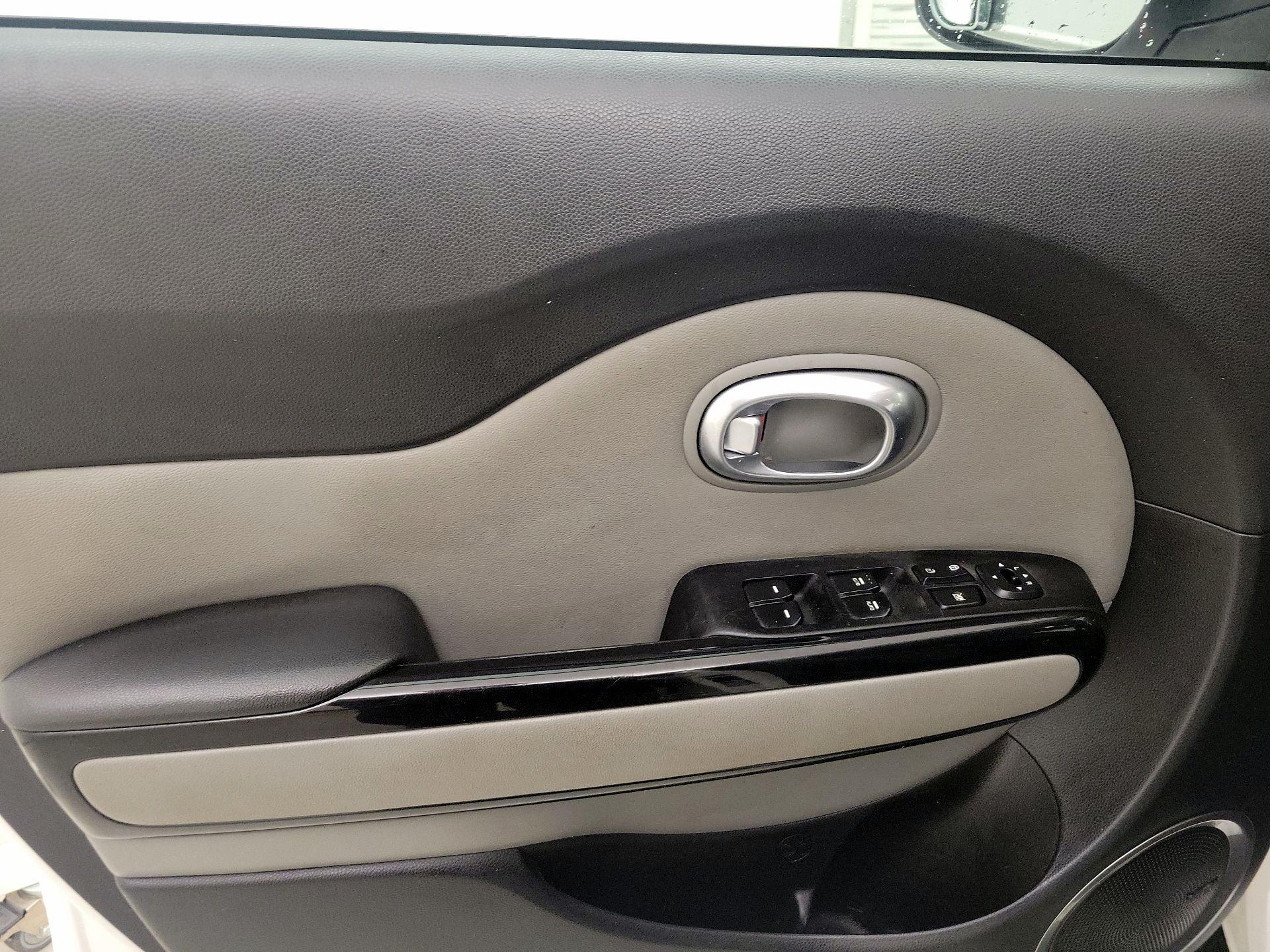 Thumbnail: 2016 Kia Soul - 12