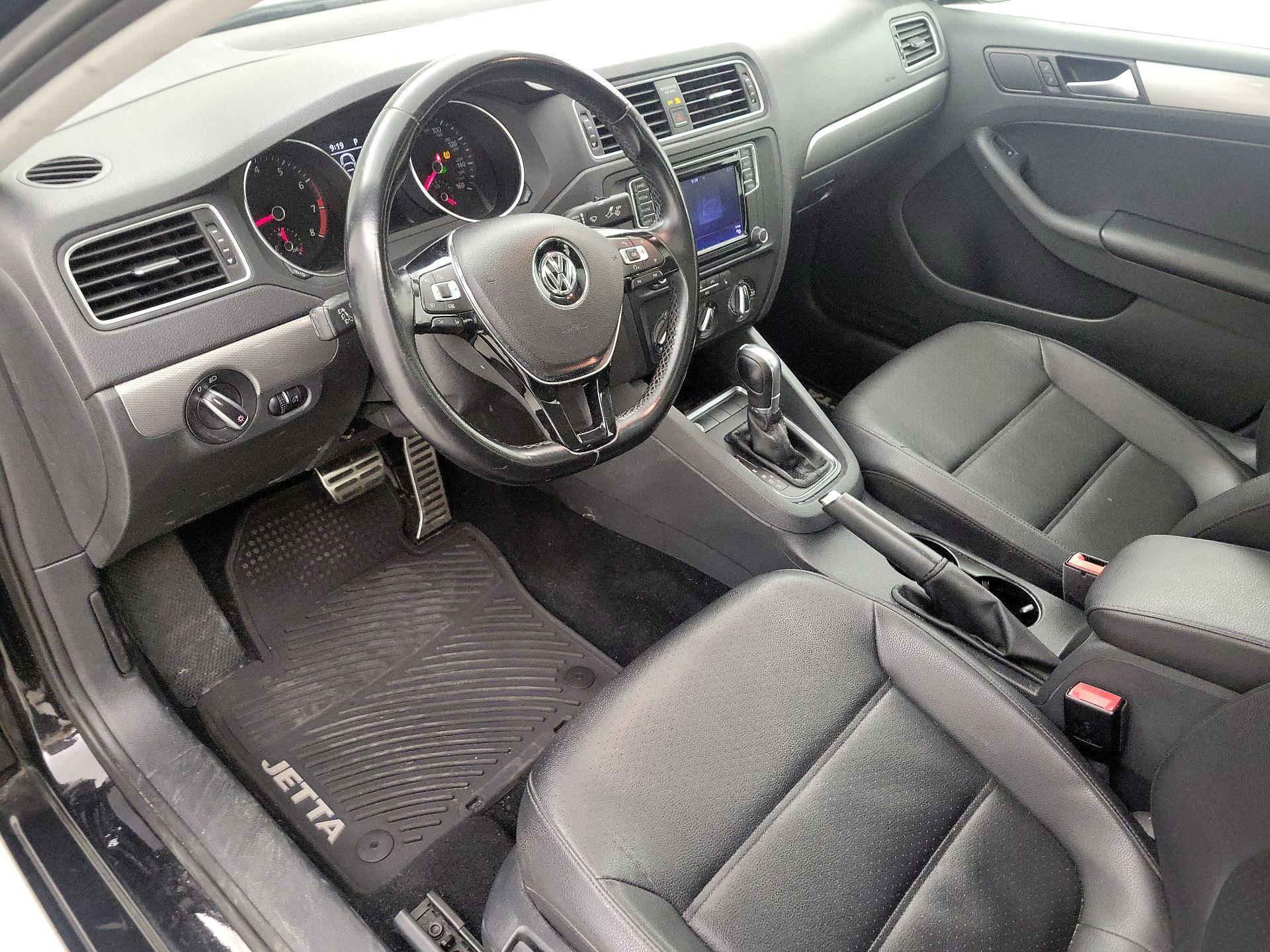 Thumbnail: 2017 Volkswagen Jetta - 11