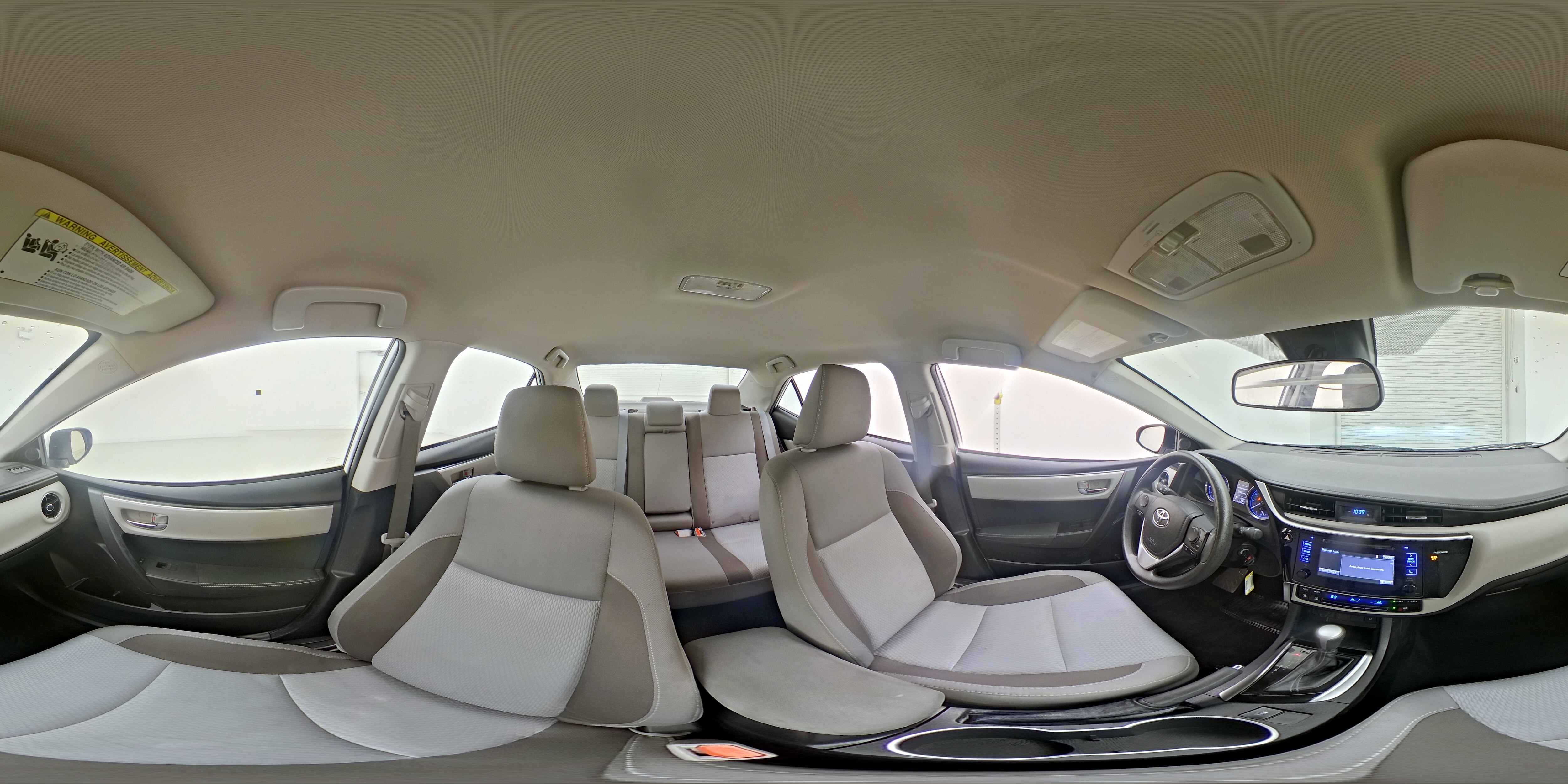 2017 Toyota Corolla LE - Photo 25