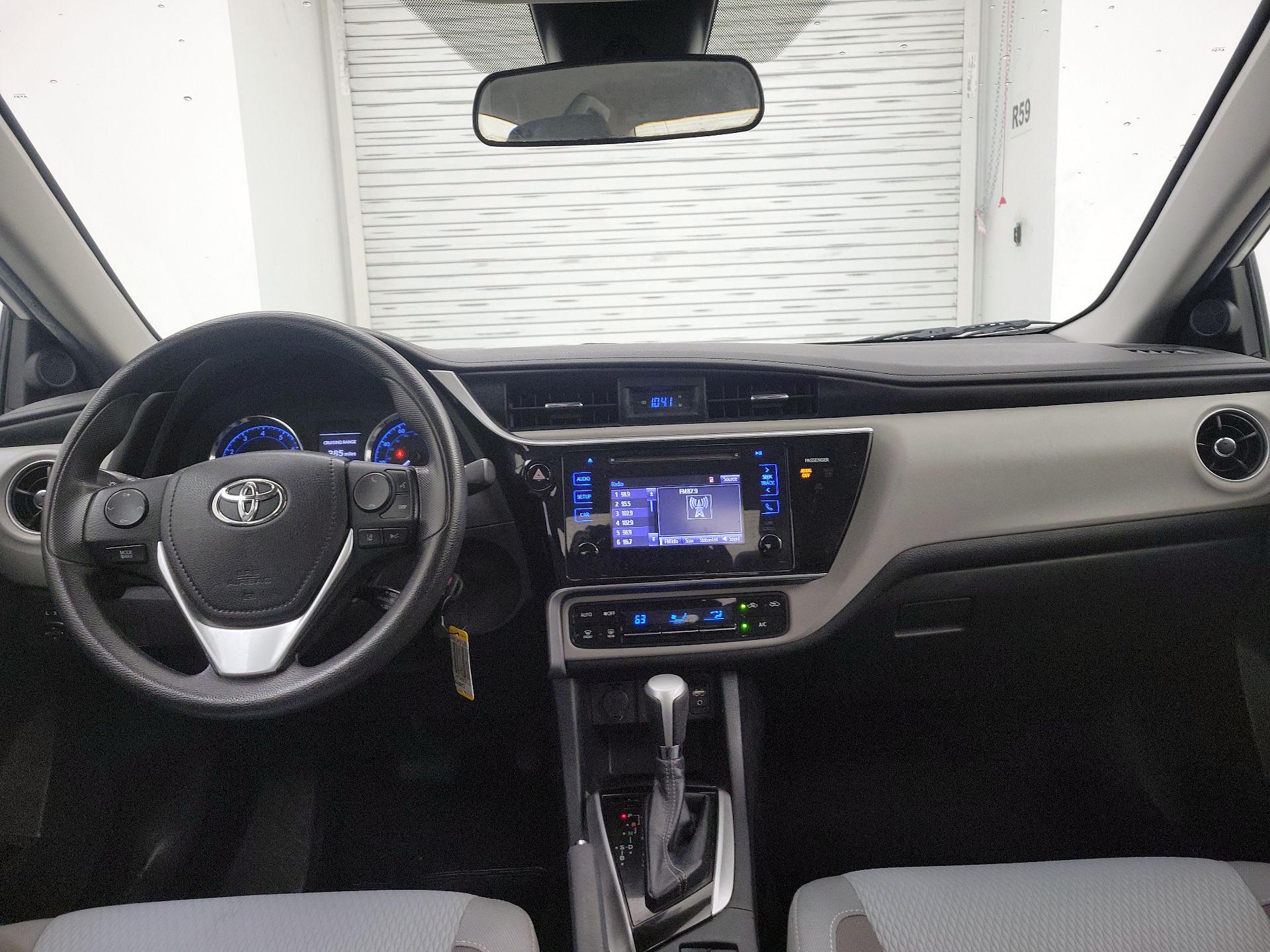 Thumbnail: 2017 Toyota Corolla - 9