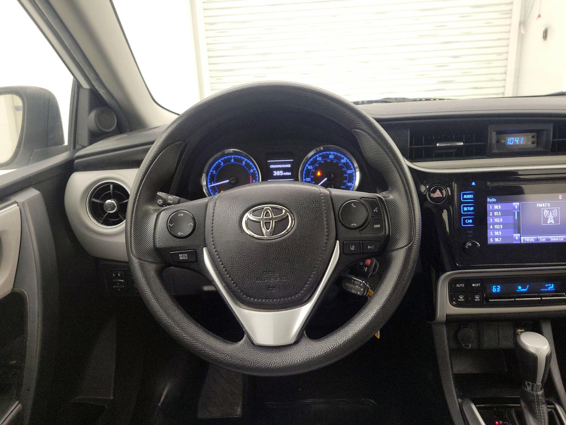 Thumbnail: 2017 Toyota Corolla - 10