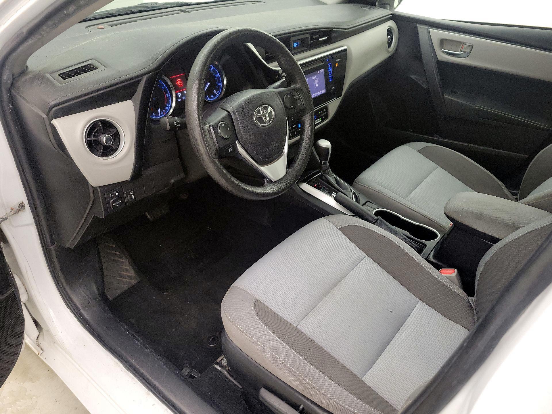 Thumbnail: 2017 Toyota Corolla - 11