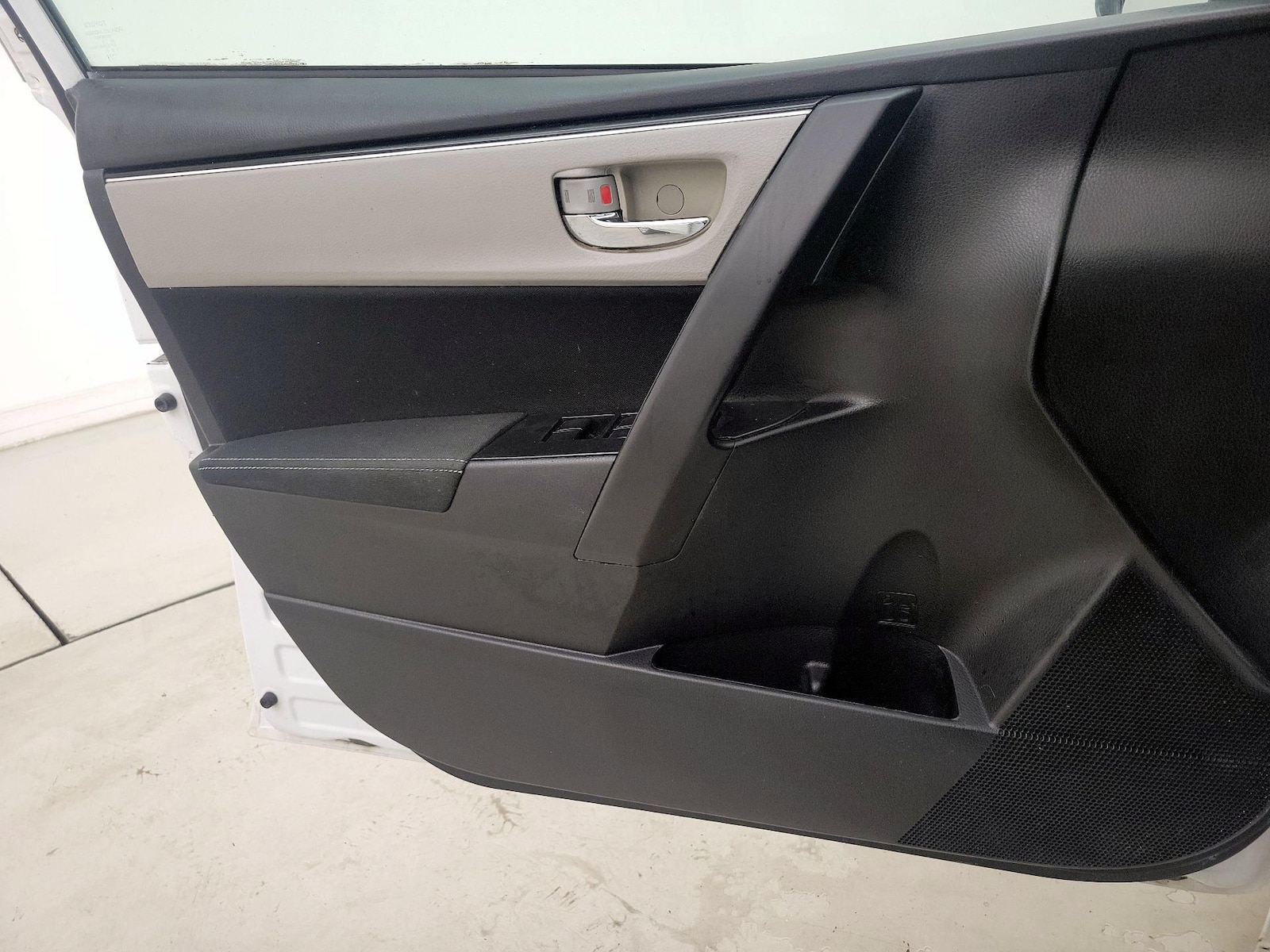 2017 Toyota Corolla LE - Photo 13