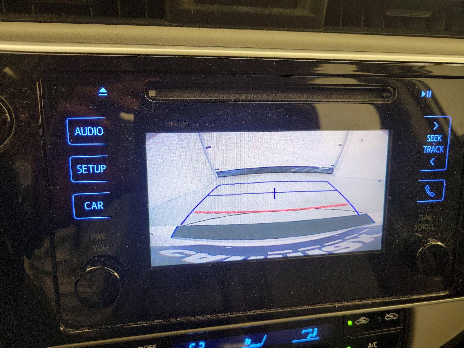 2017 Toyota Corolla LE - Photo 15