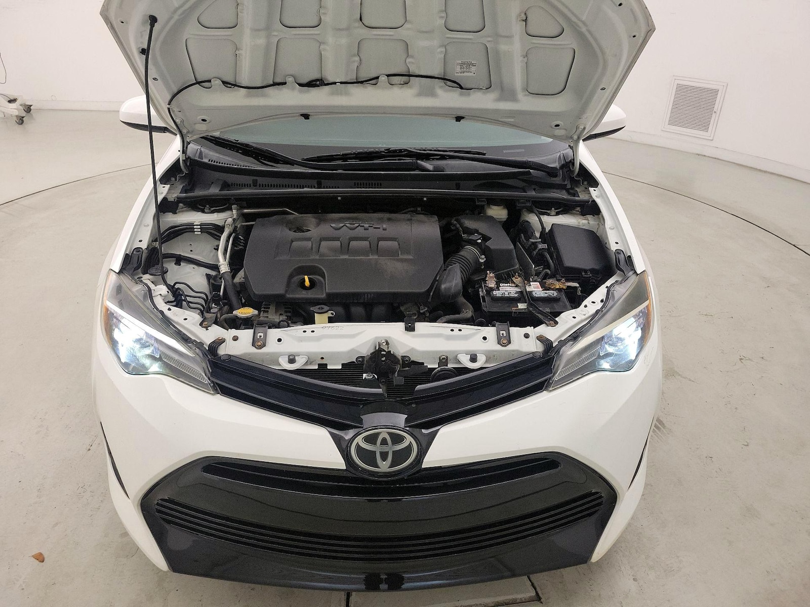 2017 Toyota Corolla LE - Photo 23