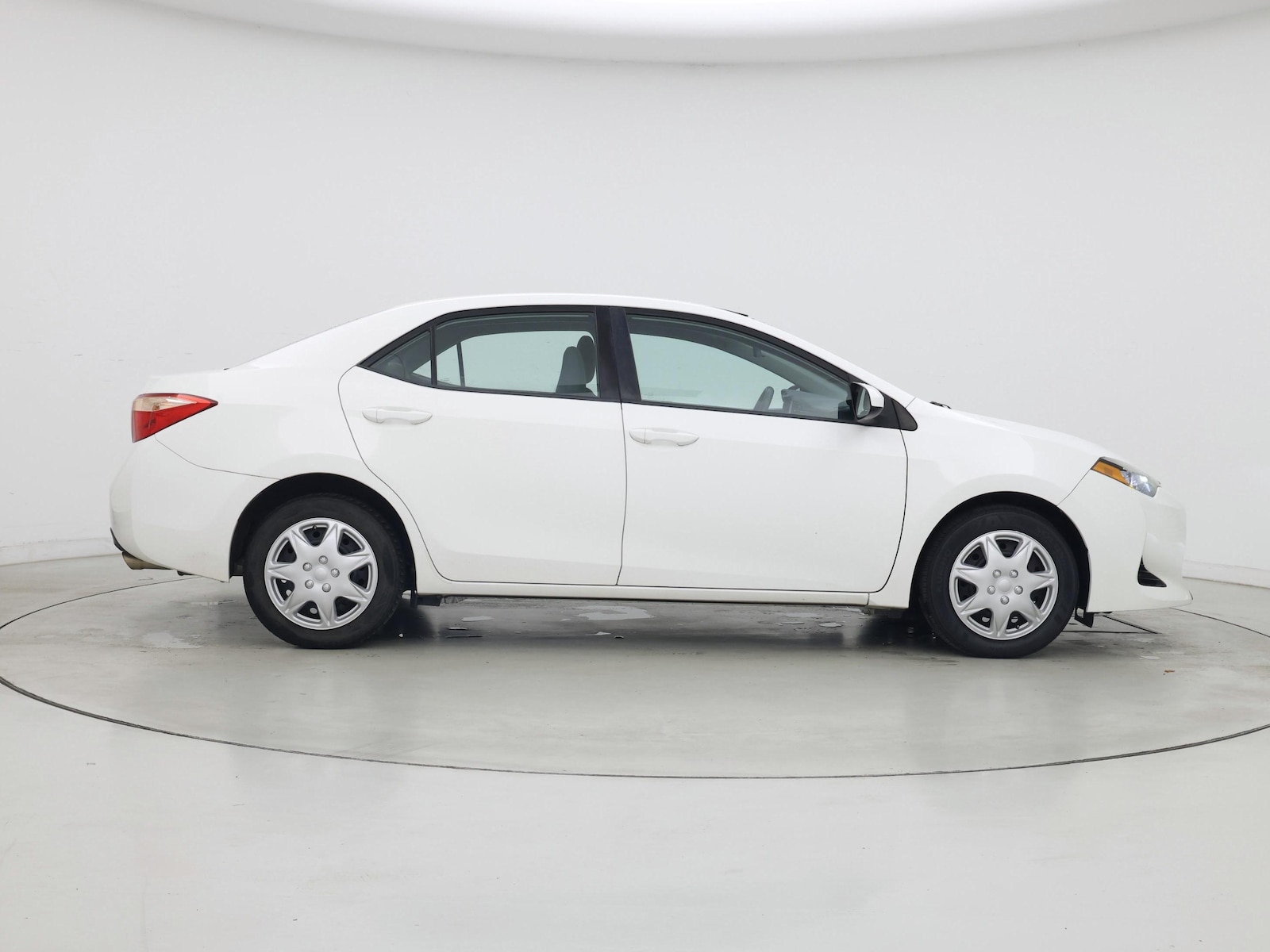 2017 Toyota Corolla LE - Photo 8